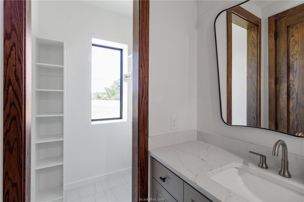 Bryan, Texas, 77845, United States, 4 Bedrooms Bedrooms, ,5 BathroomsBathrooms,Residential,Active,2012484