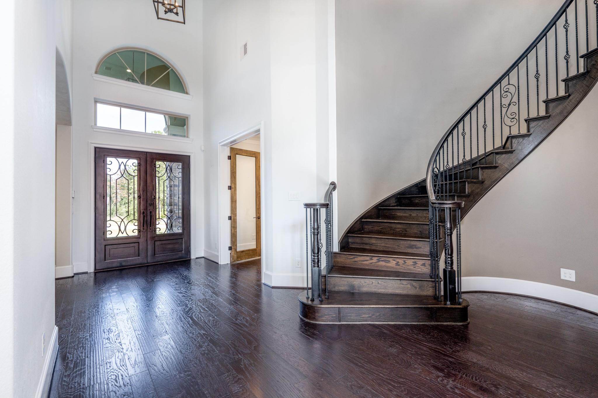 Montgomery, Texas, 77316, United States, 4 Bedrooms Bedrooms, ,7 BathroomsBathrooms,Residential,Active,1987262