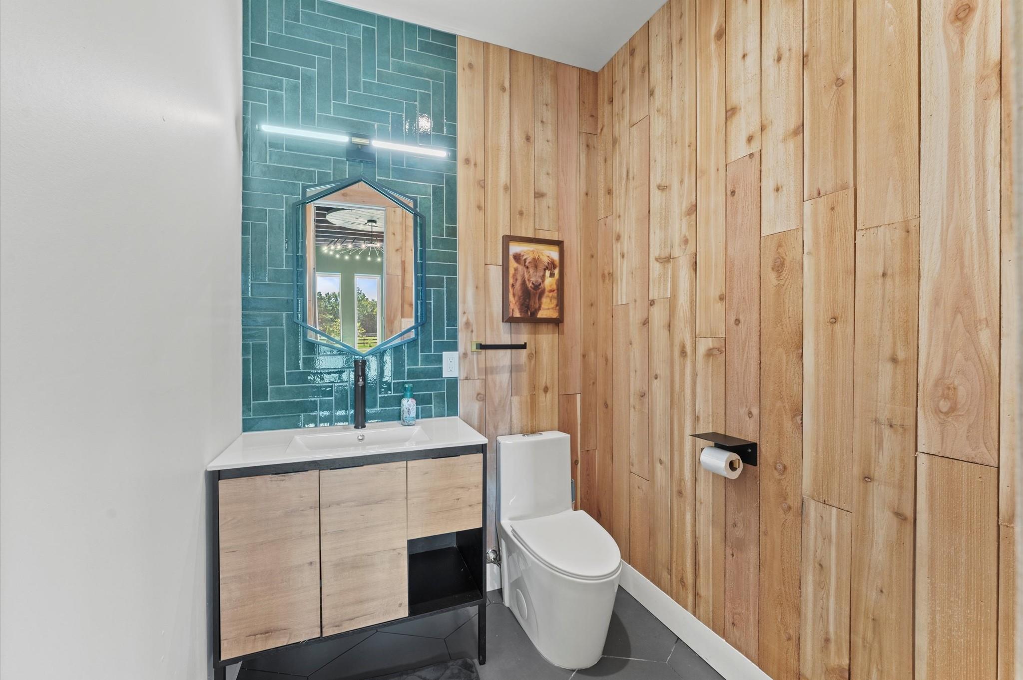 Montgomery, Texas, 77316, United States, 5 Bedrooms Bedrooms, ,7 BathroomsBathrooms,Residential,Active,1963409