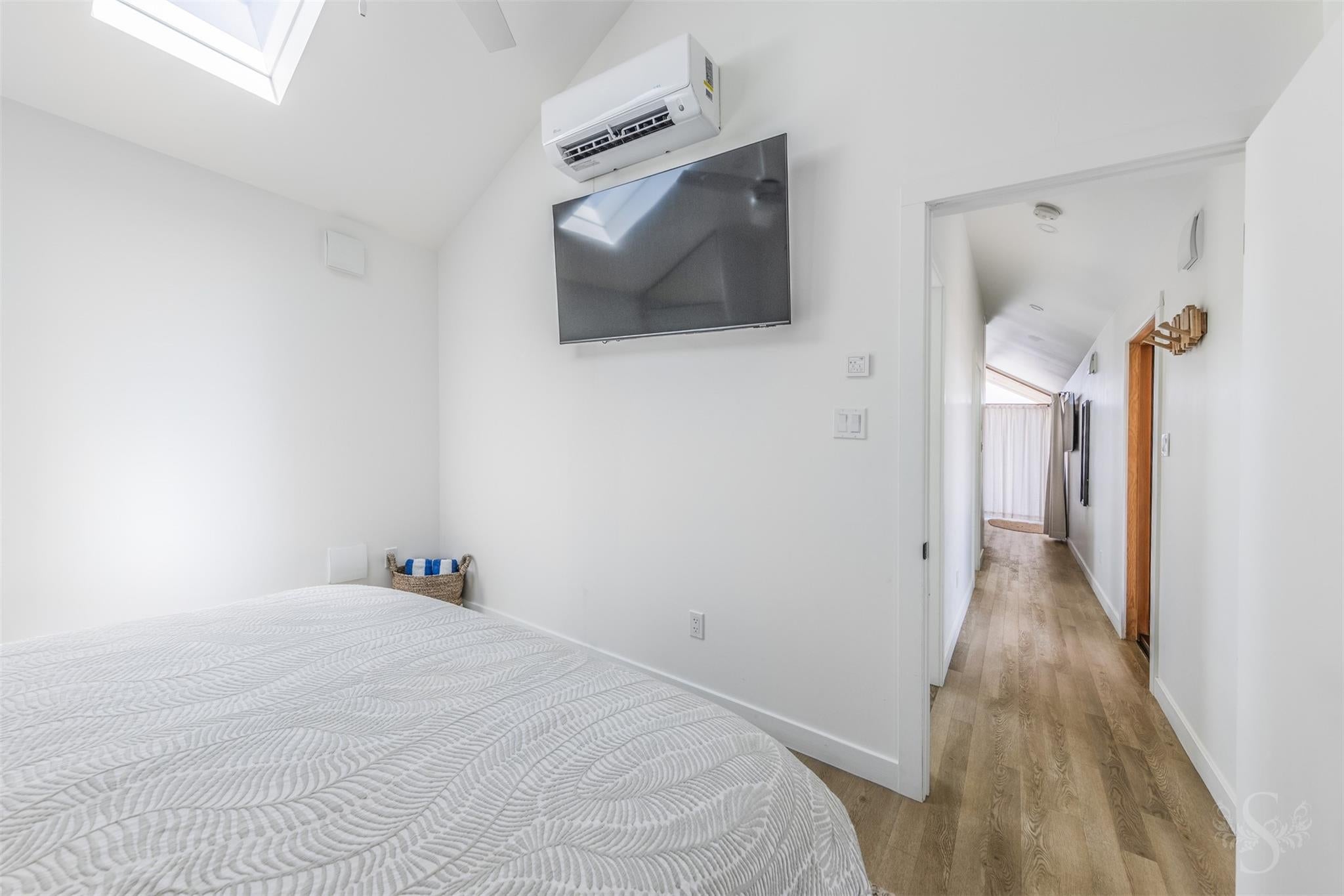 Galveston, Texas, 77550, United States, 4 Bedrooms Bedrooms, ,2 BathroomsBathrooms,Residential,Active,1885028