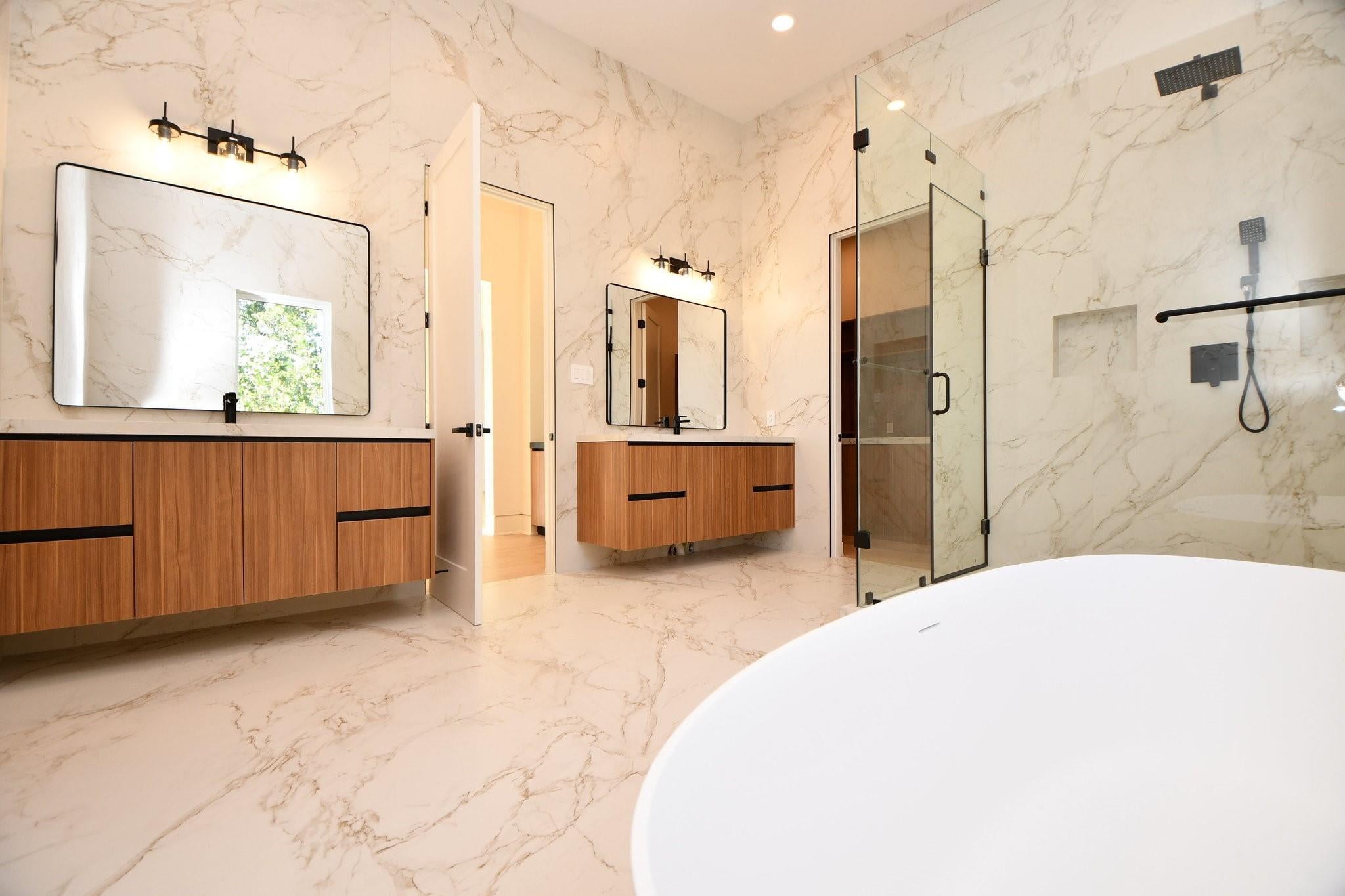 Houston, Texas, 77055, United States, 4 Bedrooms Bedrooms, ,5 BathroomsBathrooms,Residential,Active,1967102