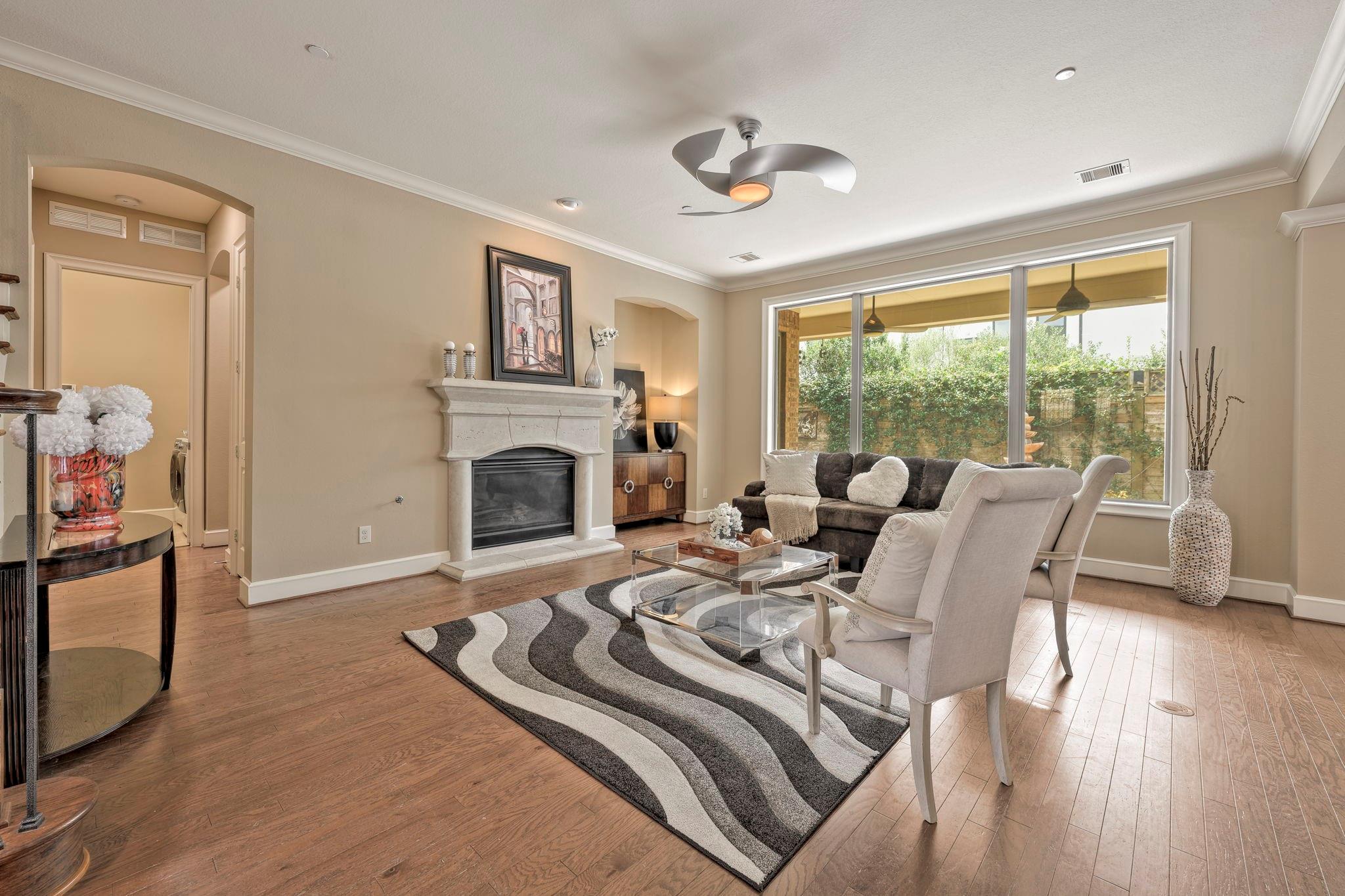 Houston, Texas, 77055, United States, 4 Bedrooms Bedrooms, ,4 BathroomsBathrooms,Residential,Active,1914629