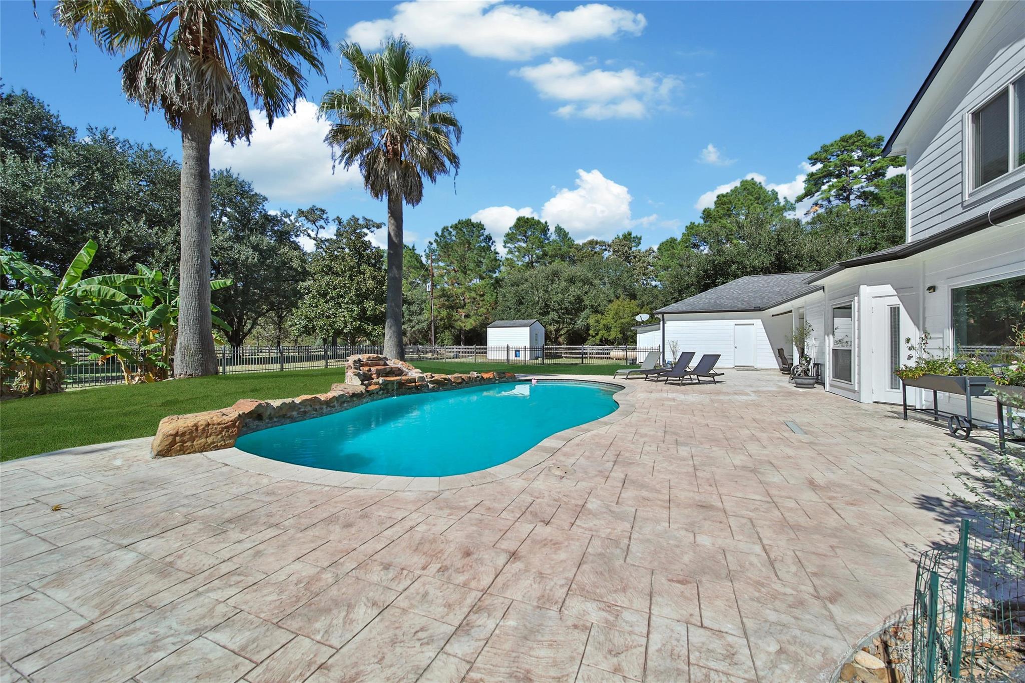 Magnolia, Texas, 77355, United States, 5 Bedrooms Bedrooms, ,3 BathroomsBathrooms,Residential,Active,2000195