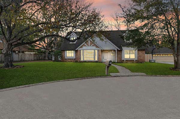 10806 TUPPER LAKE DR, HOUSTON, TX 77042, photo 3 of 30