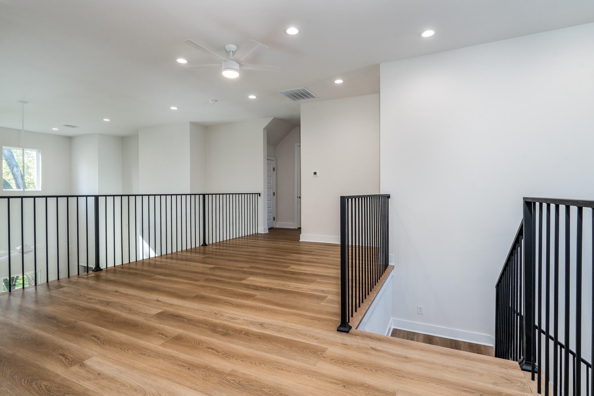 Houston, Texas, 77018, United States, 4 Bedrooms Bedrooms, ,5 BathroomsBathrooms,Residential,Active,1999925