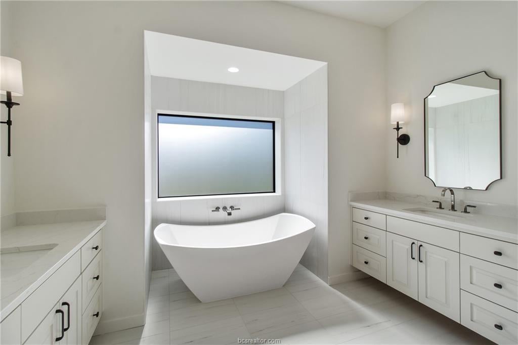 Bryan, Texas, 77845, United States, 4 Bedrooms Bedrooms, ,5 BathroomsBathrooms,Residential,Active,2012484