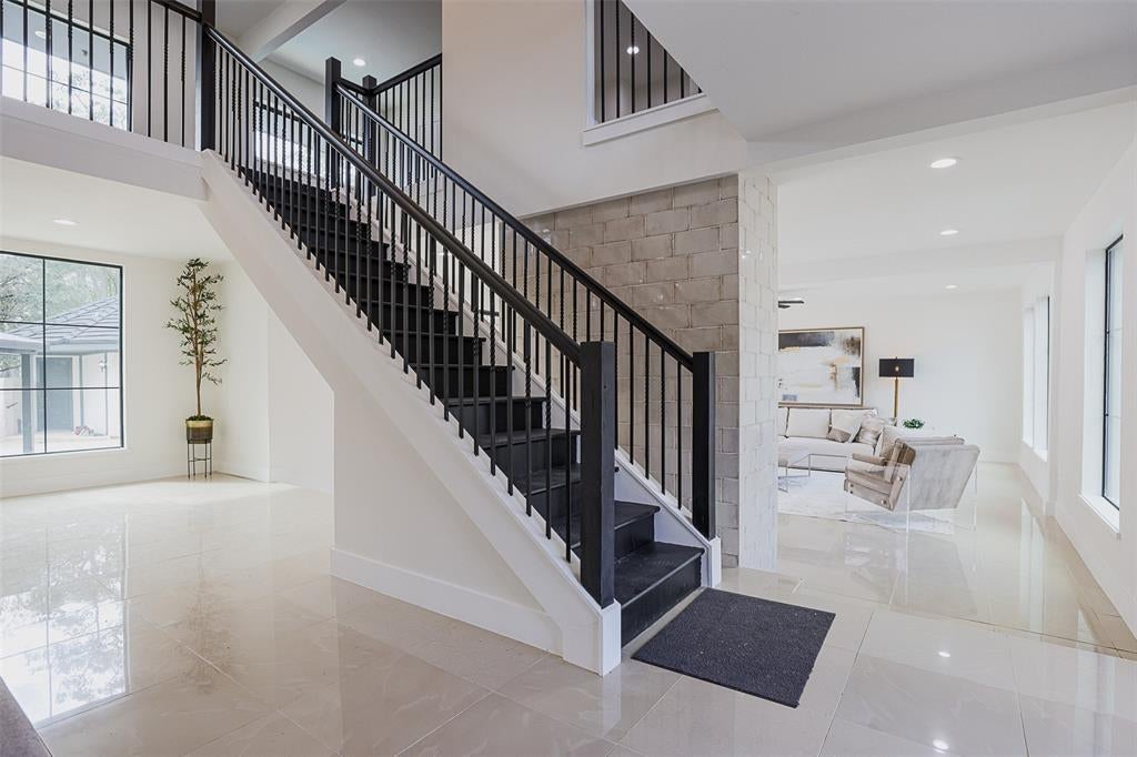 Houston, Texas, 77056, United States, 5 Bedrooms Bedrooms, ,5 BathroomsBathrooms,Residential,Active,1972190