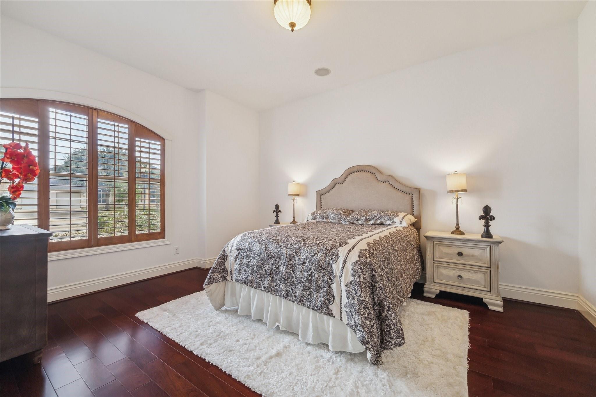 Sugar Land, Texas, 77479, United States, 5 Bedrooms Bedrooms, ,5 BathroomsBathrooms,Residential,Active,2007093