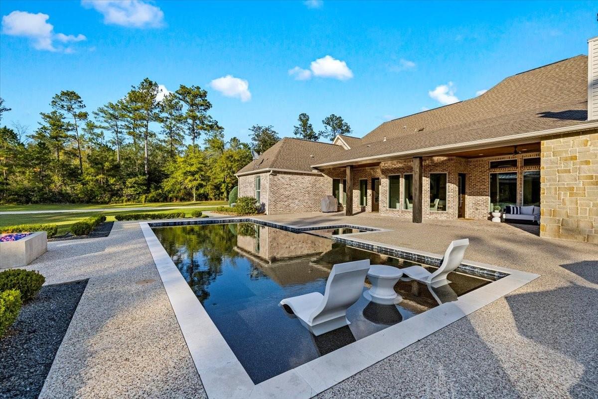 Kountze, Texas, 77625, United States, 4 Bedrooms Bedrooms, ,4 BathroomsBathrooms,Residential,Active,1990666