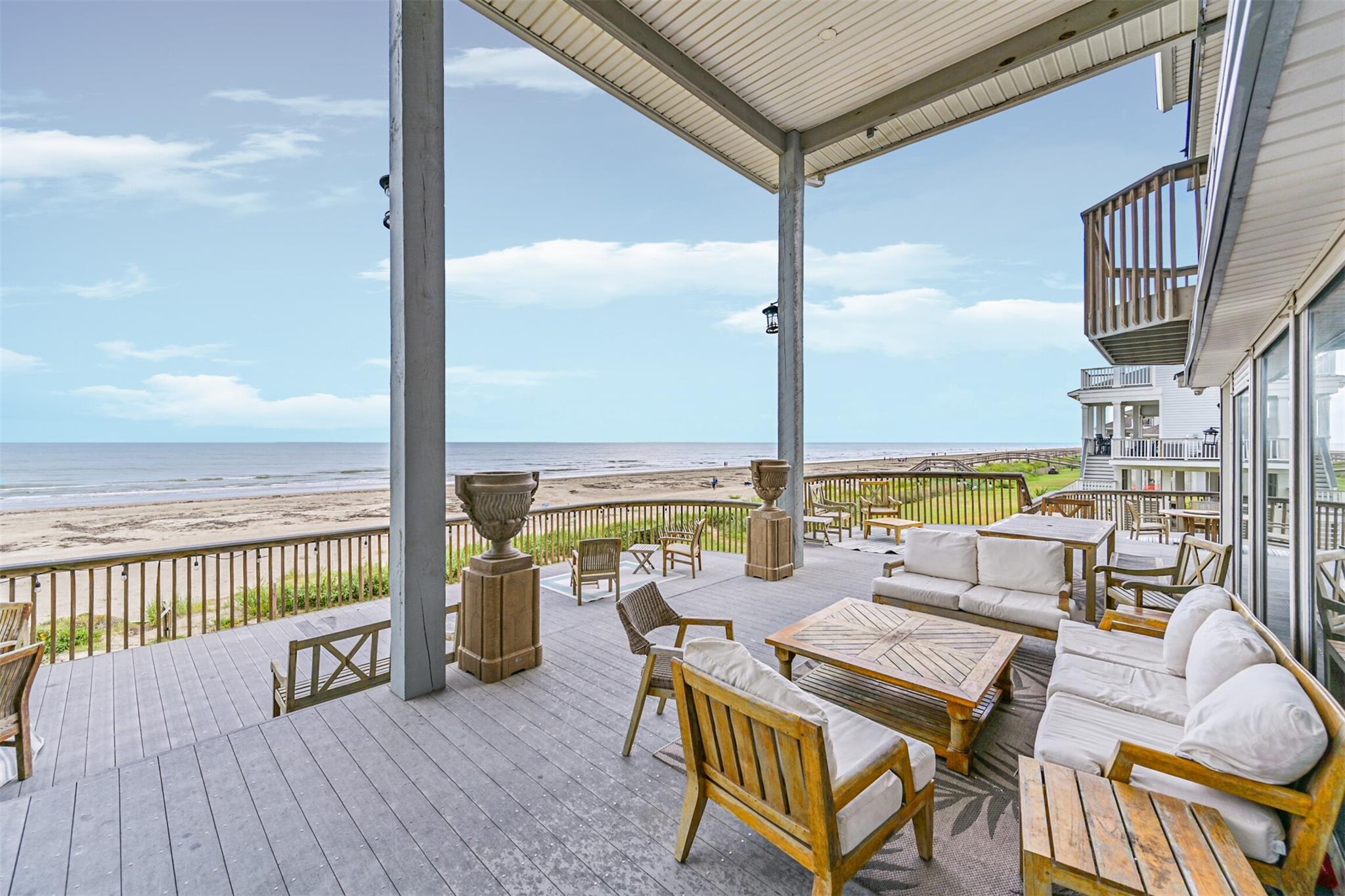 Galveston, Texas, 77554, United States, 6 Bedrooms Bedrooms, ,7 BathroomsBathrooms,Residential,Active,1907960