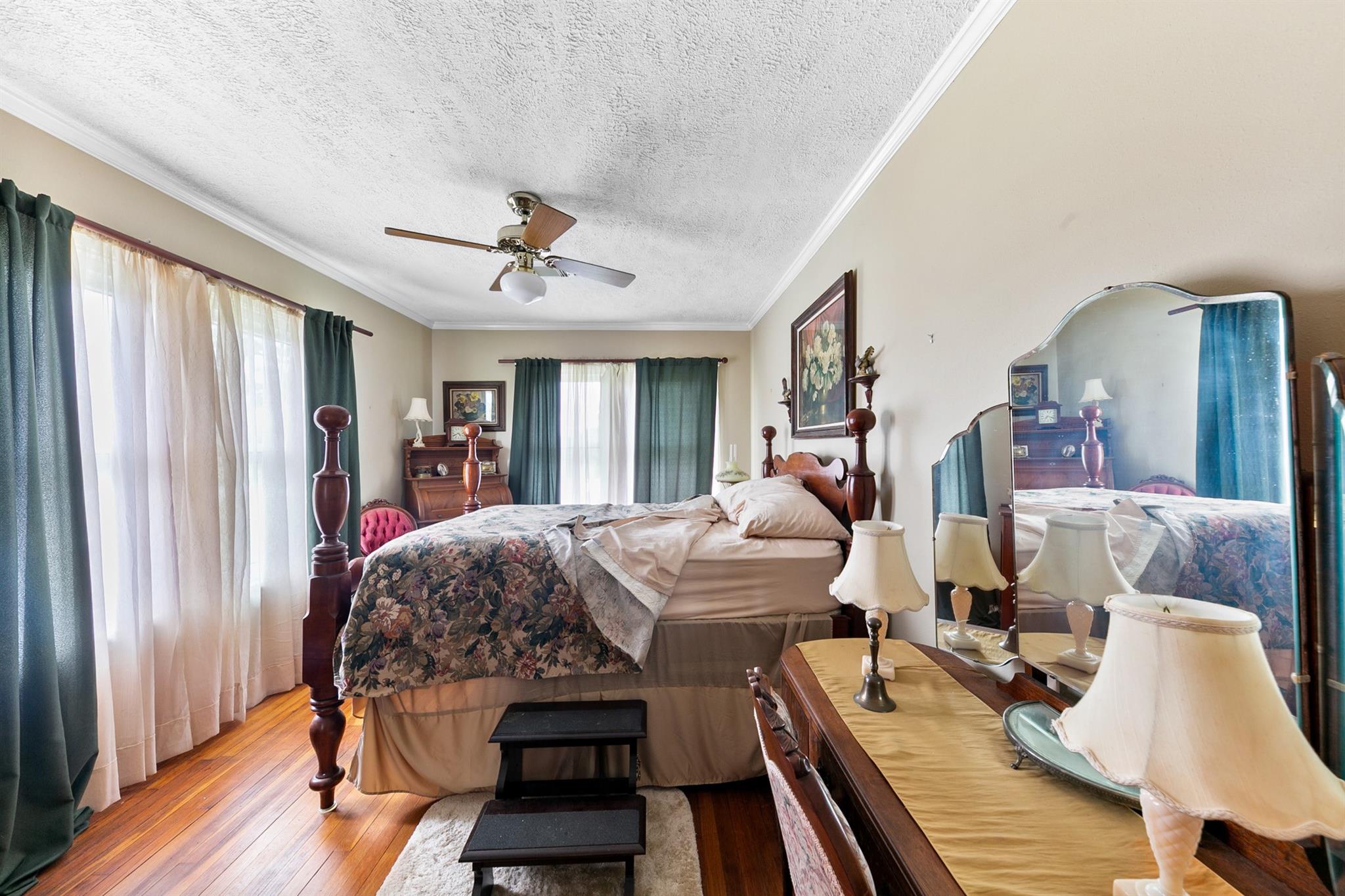 Highlands, Texas, 77562, United States, ,3 BathroomsBathrooms,Residential,Active,1780312