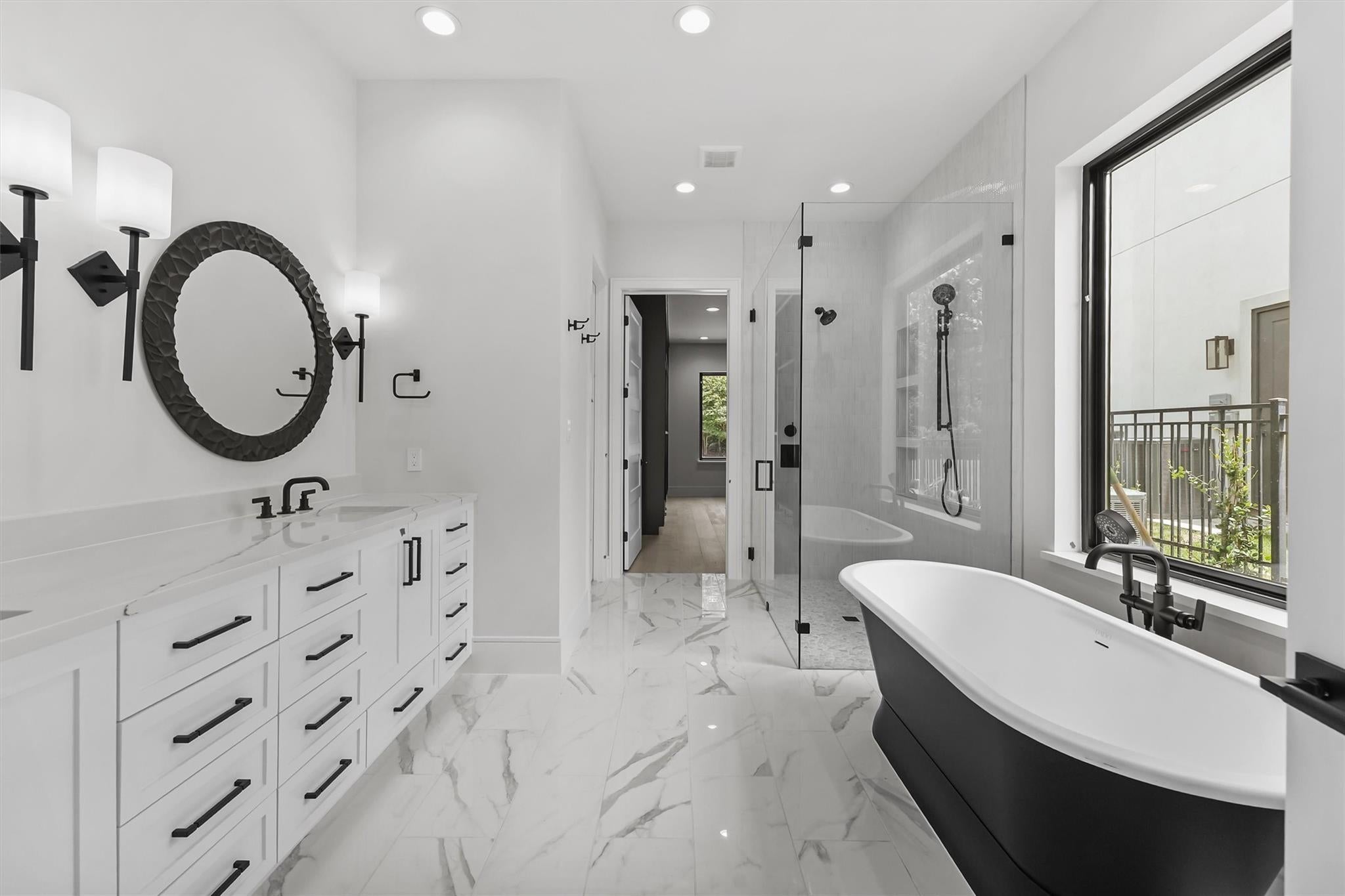 Montgomery, Texas, 77316, United States, ,Residential,Active,1704381