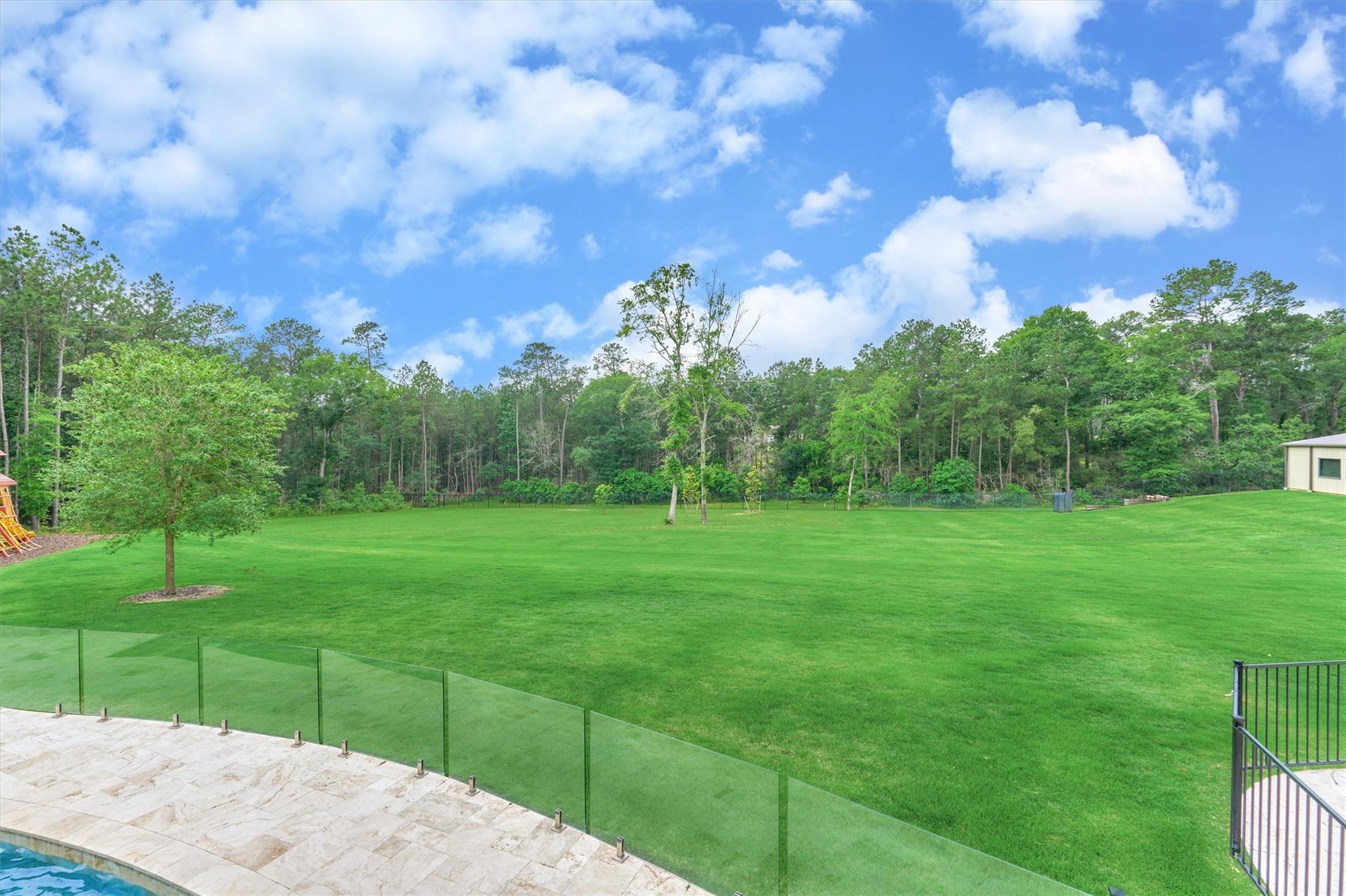 Montgomery, Texas, 77316, United States, 5 Bedrooms Bedrooms, ,8 BathroomsBathrooms,Residential,Active,1953008