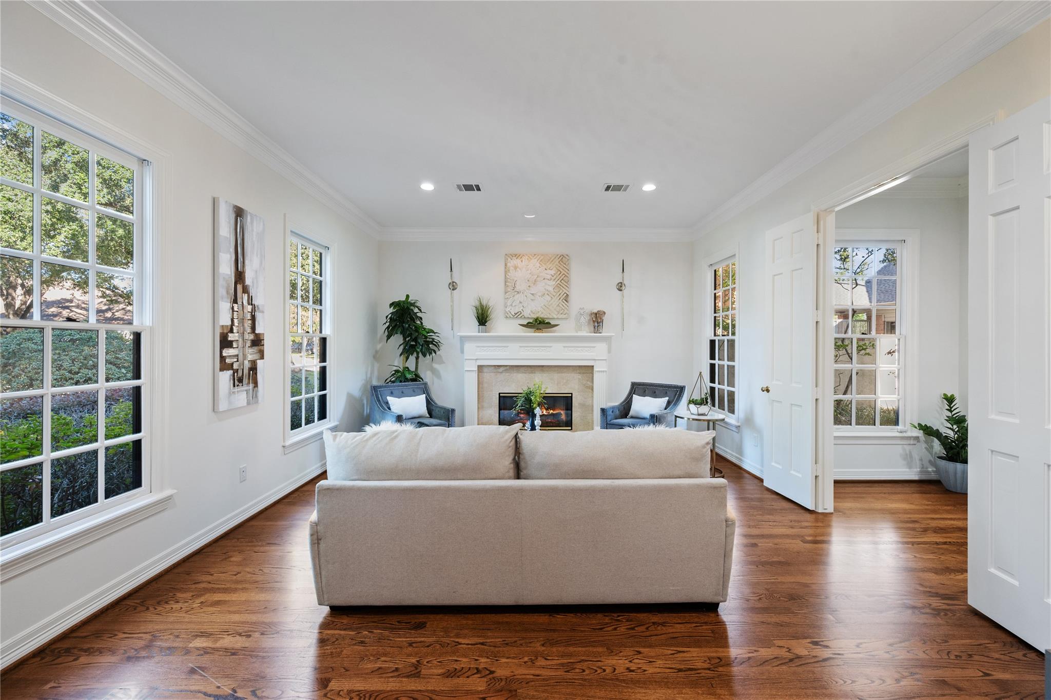 Houston, Texas, 77027, United States, 4 Bedrooms Bedrooms, ,5 BathroomsBathrooms,Residential,Active,1973647