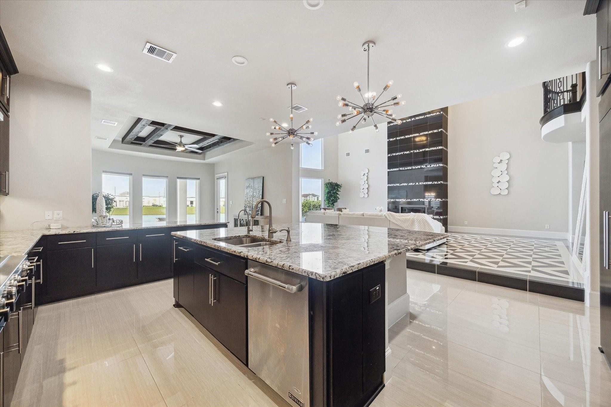 Sugar Land, Texas, 77479, United States, 5 Bedrooms Bedrooms, ,6 BathroomsBathrooms,Residential,Active,2015464