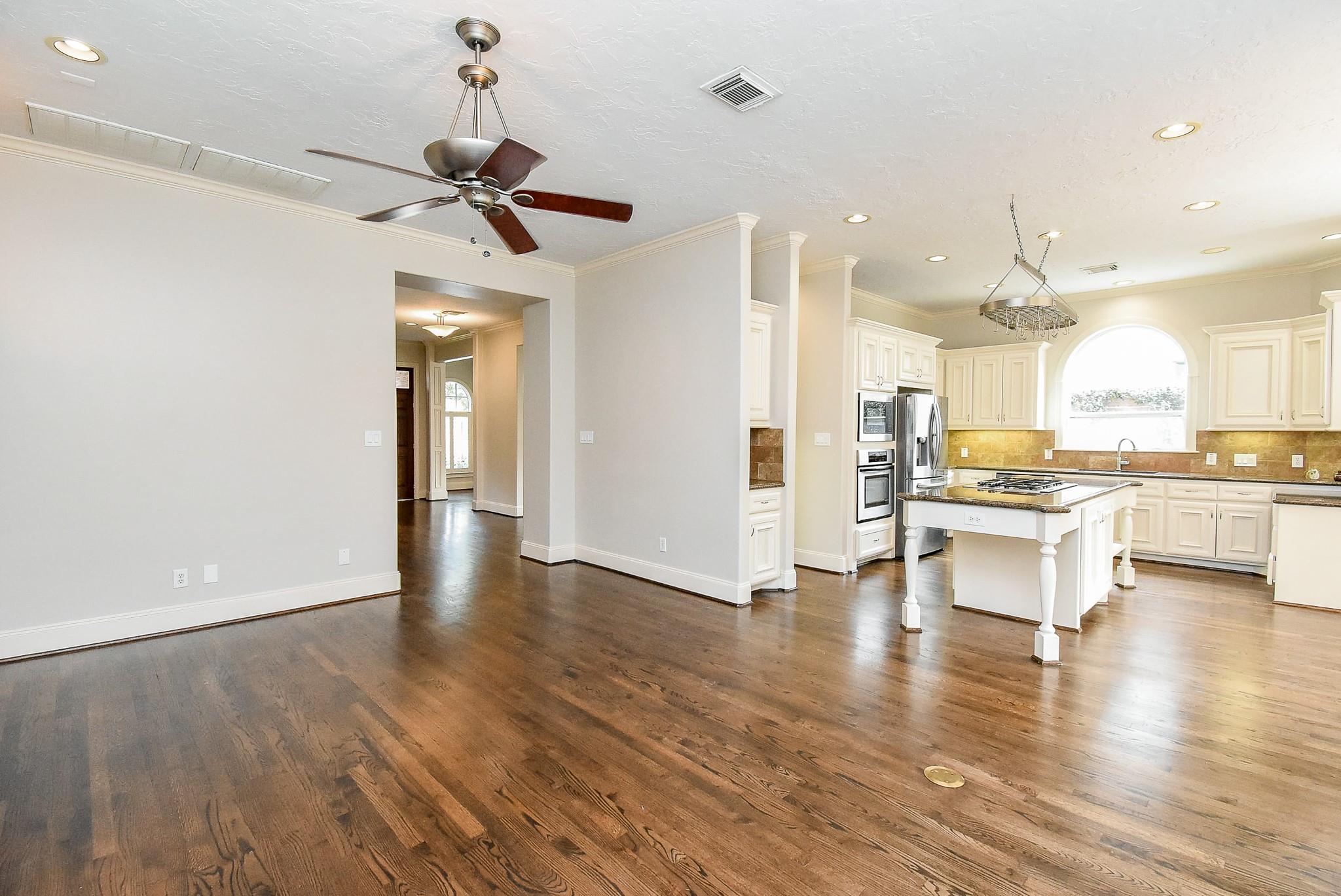 Houston, Texas, 77098, United States, 4 Bedrooms Bedrooms, ,4 BathroomsBathrooms,Residential,Pending,2007219