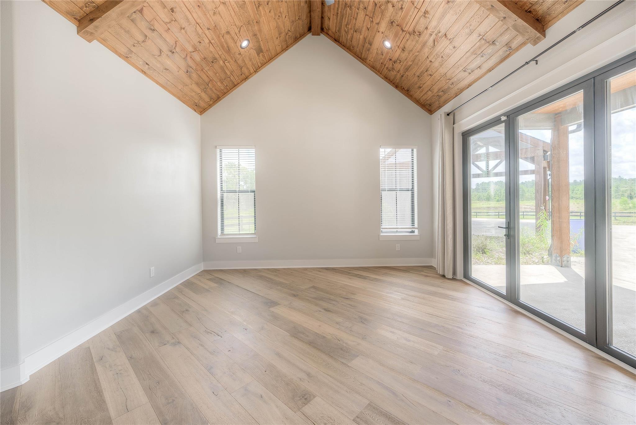 Livingston, Texas, 77351, United States, 5 Bedrooms Bedrooms, ,6 BathroomsBathrooms,Residential,Active,1905360