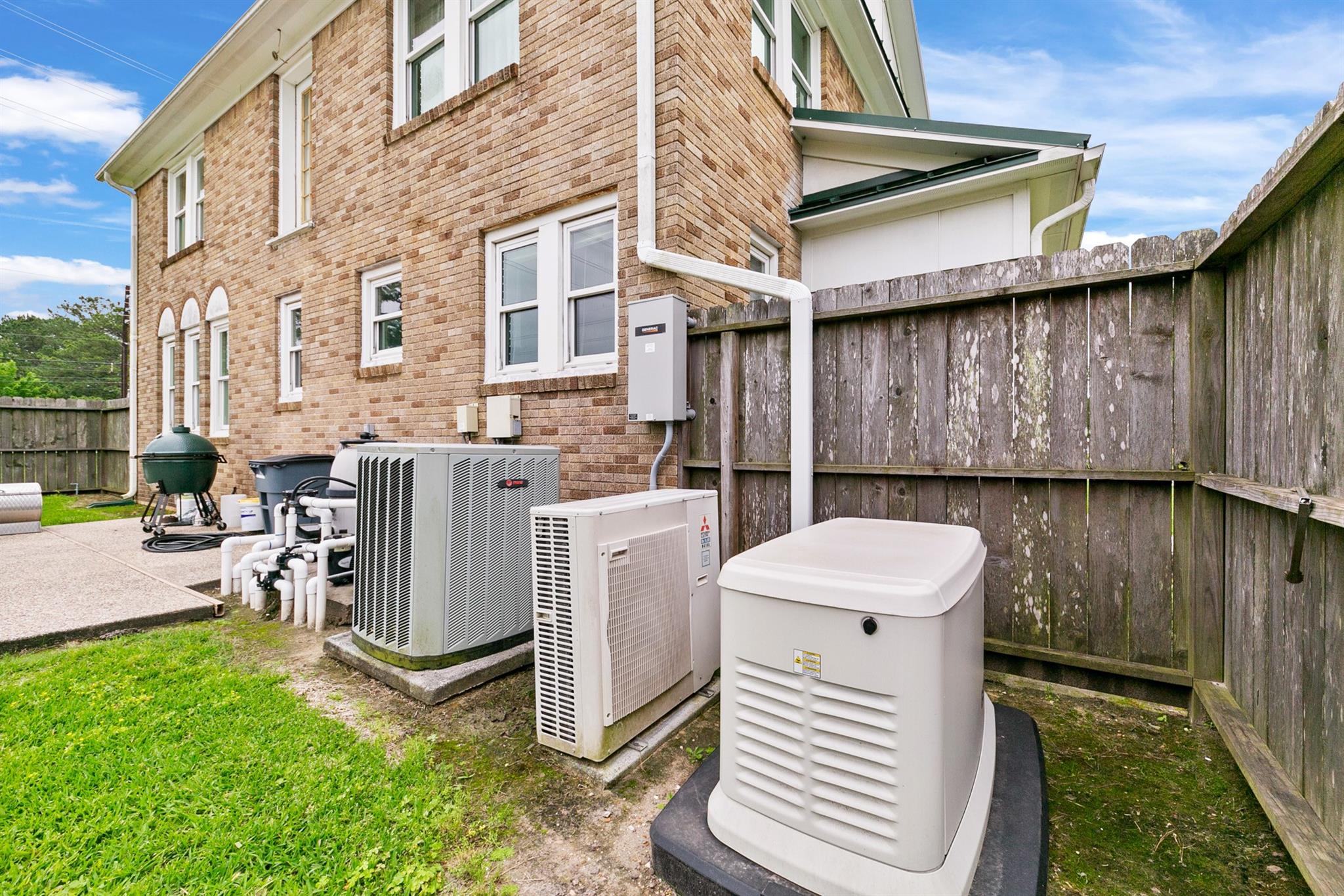 Highlands, Texas, 77562, United States, ,3 BathroomsBathrooms,Residential,Active,1780312