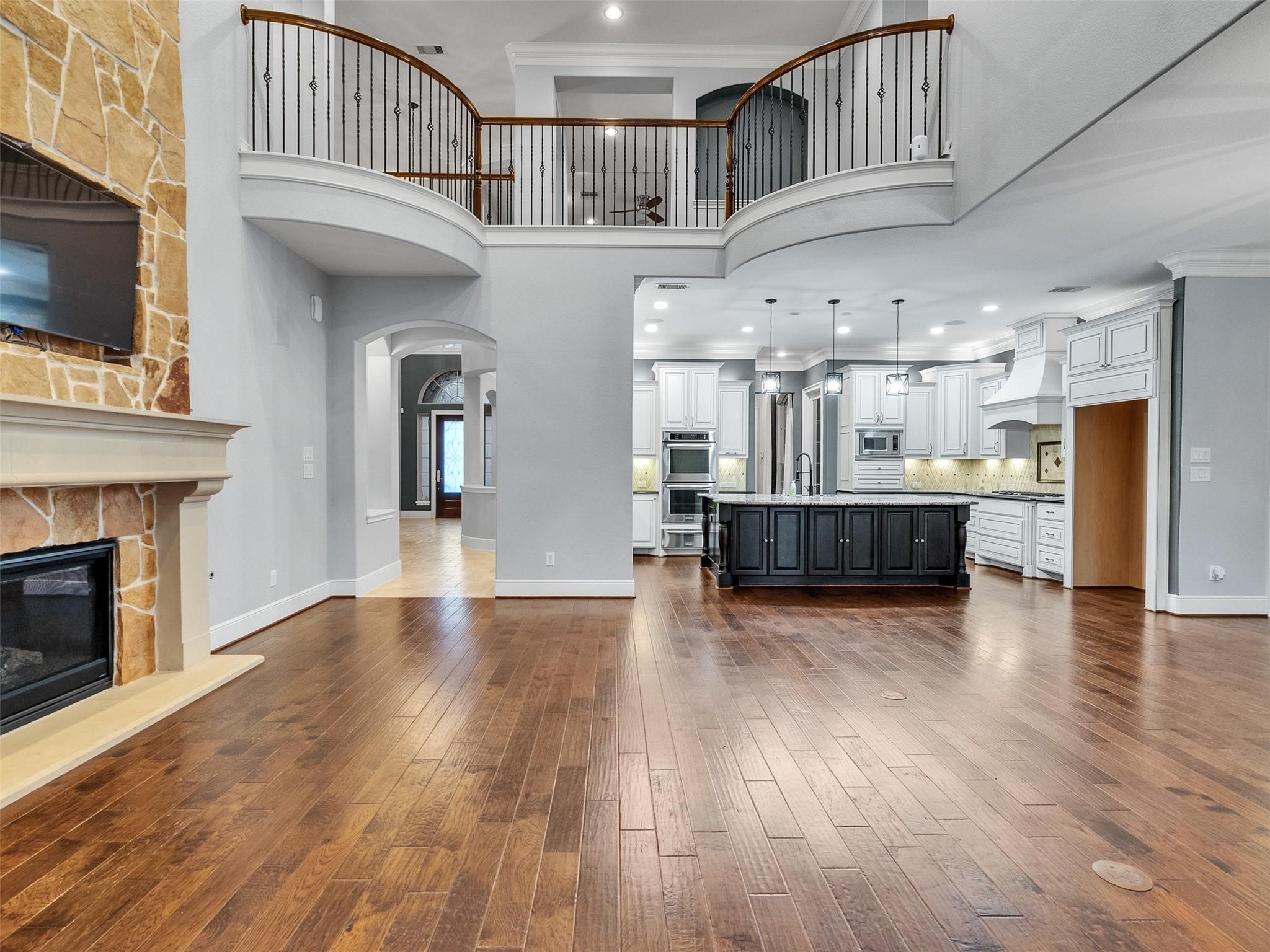 Friendswood, Texas, 77546, United States, 5 Bedrooms Bedrooms, ,5 BathroomsBathrooms,Residential,Active,1971772