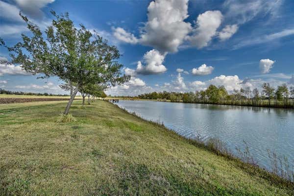 000 BARTLETT TRCT 4 ROAD, SEALY, TX 77474, photo 2 of 25