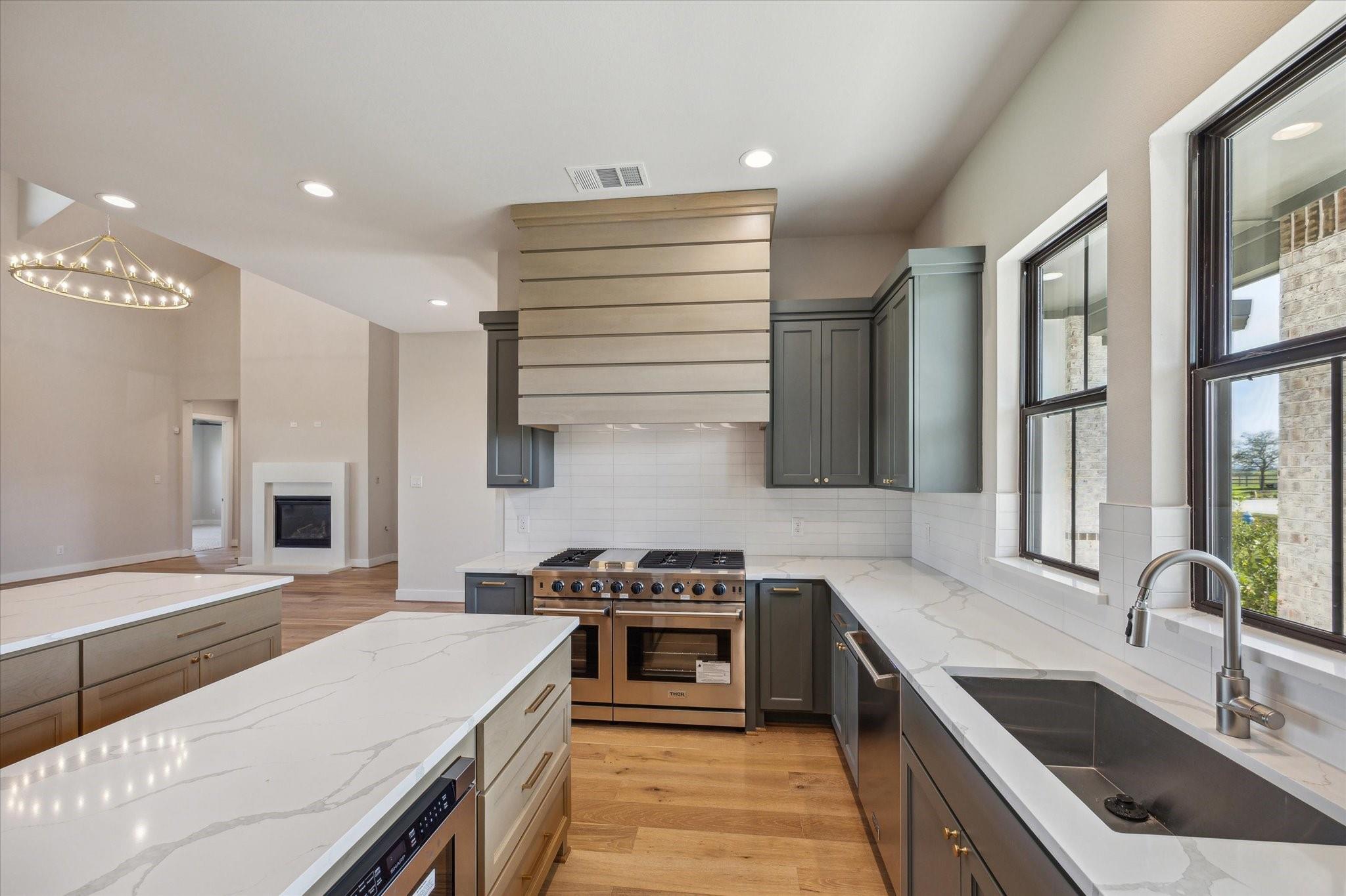 Conroe, Texas, 77304, United States, 4 Bedrooms Bedrooms, ,5 BathroomsBathrooms,Residential,Active,1993621