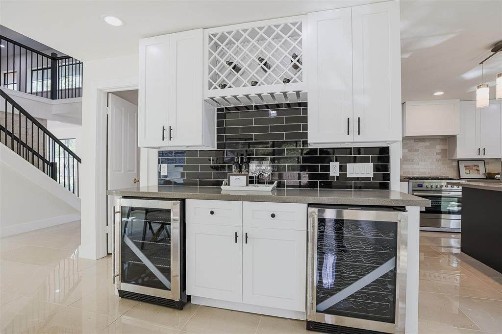 Houston, Texas, 77056, United States, 5 Bedrooms Bedrooms, ,5 BathroomsBathrooms,Residential,Active,1972190