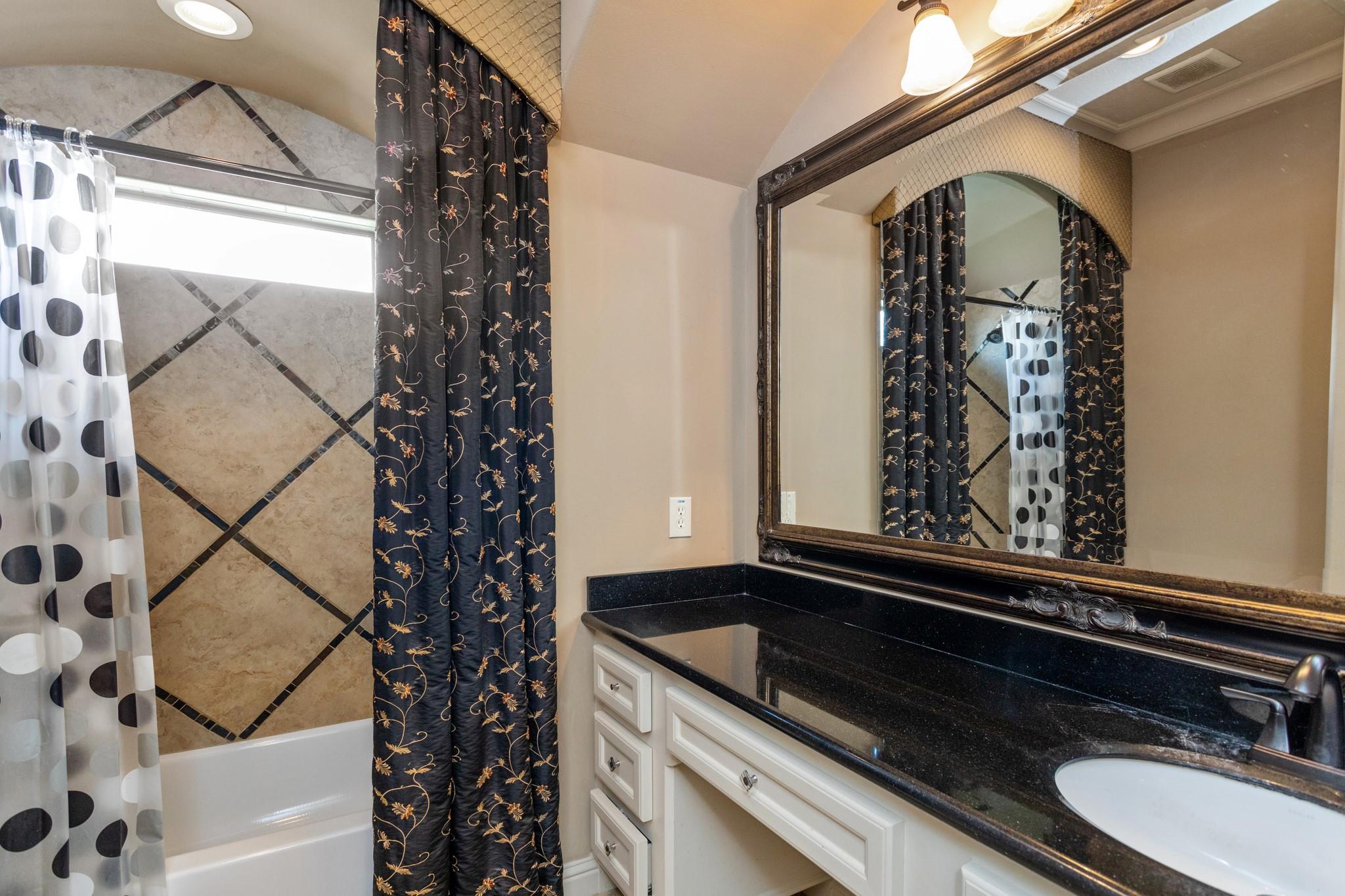 Sugar Land, Texas, 77479, United States, 6 Bedrooms Bedrooms, ,8 BathroomsBathrooms,Residential,Active,1933716