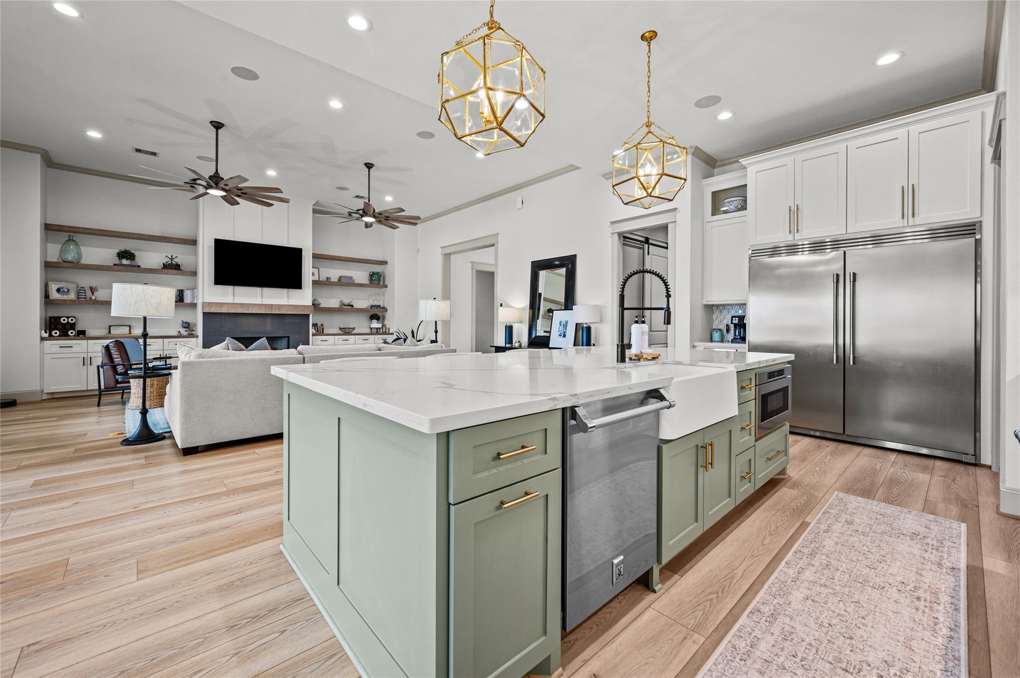 Baytown, Texas, 77523, United States, 4 Bedrooms Bedrooms, ,6 BathroomsBathrooms,Residential,Active,1886832