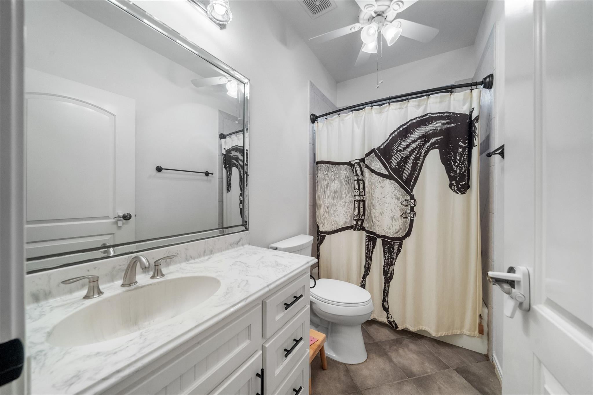 Trinity, Texas, 75862, United States, 3 Bedrooms Bedrooms, ,3 BathroomsBathrooms,Residential,Active,1998594