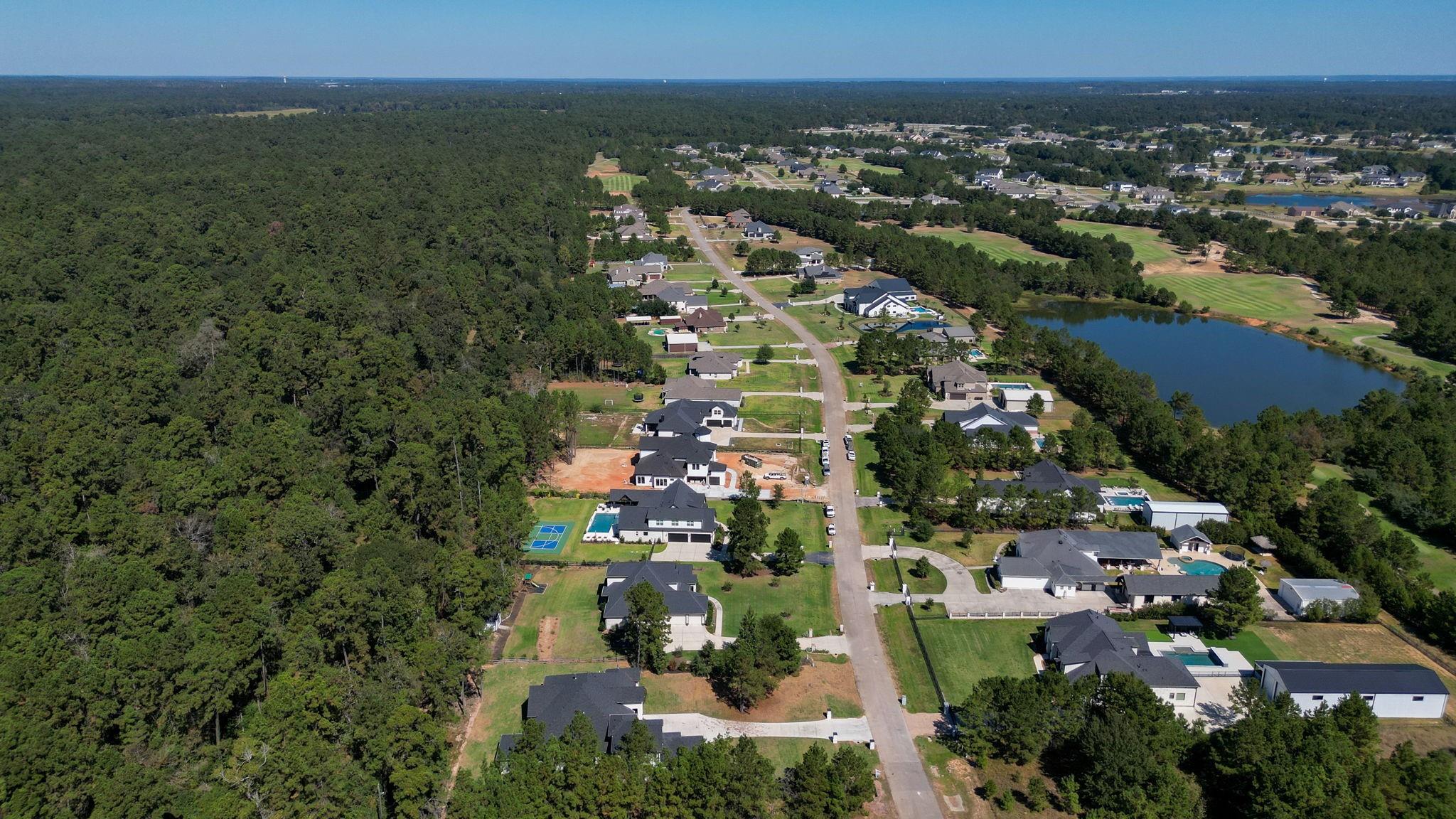 Montgomery, Texas, 77316, United States, 4 Bedrooms Bedrooms, ,4 BathroomsBathrooms,Residential,Active,1962179