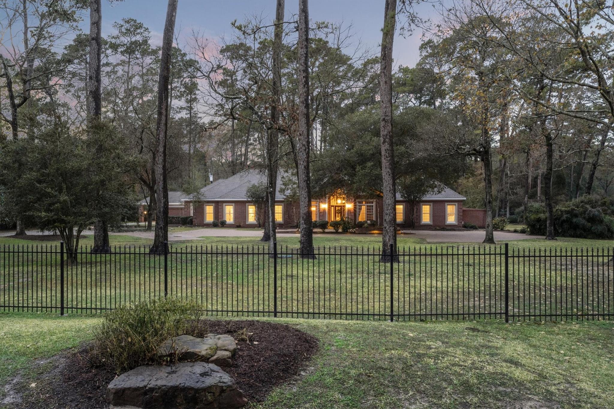 Tomball, Texas, 77377, United States, 4 Bedrooms Bedrooms, ,4 BathroomsBathrooms,Residential,Active,2015478