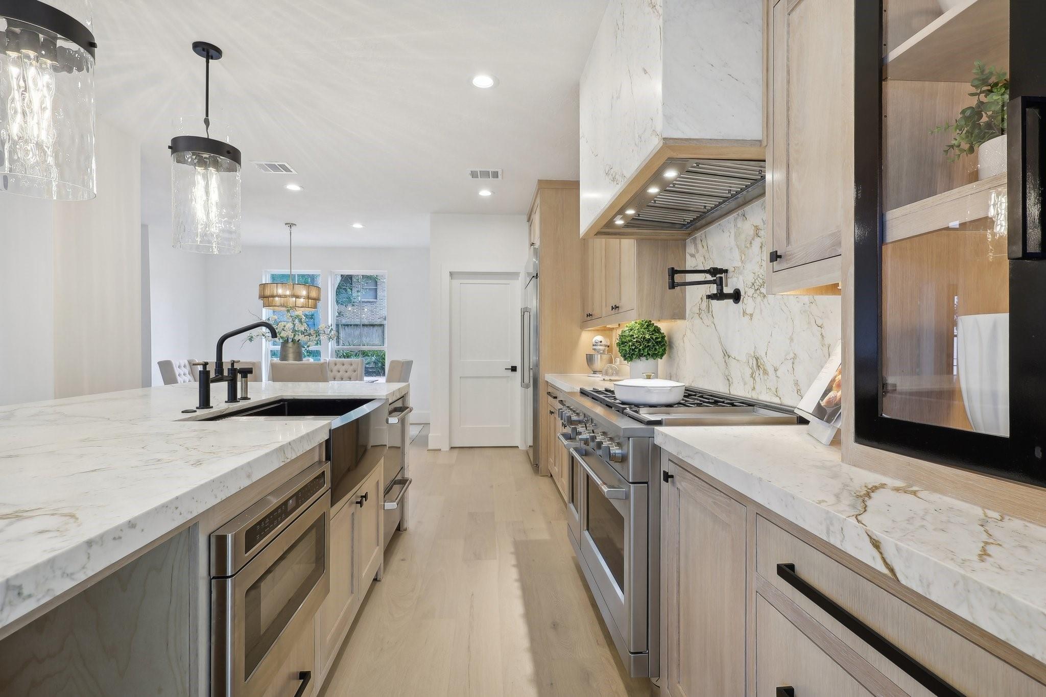 Houston, Texas, 77079, United States, 4 Bedrooms Bedrooms, ,6 BathroomsBathrooms,Residential,Active,1922314