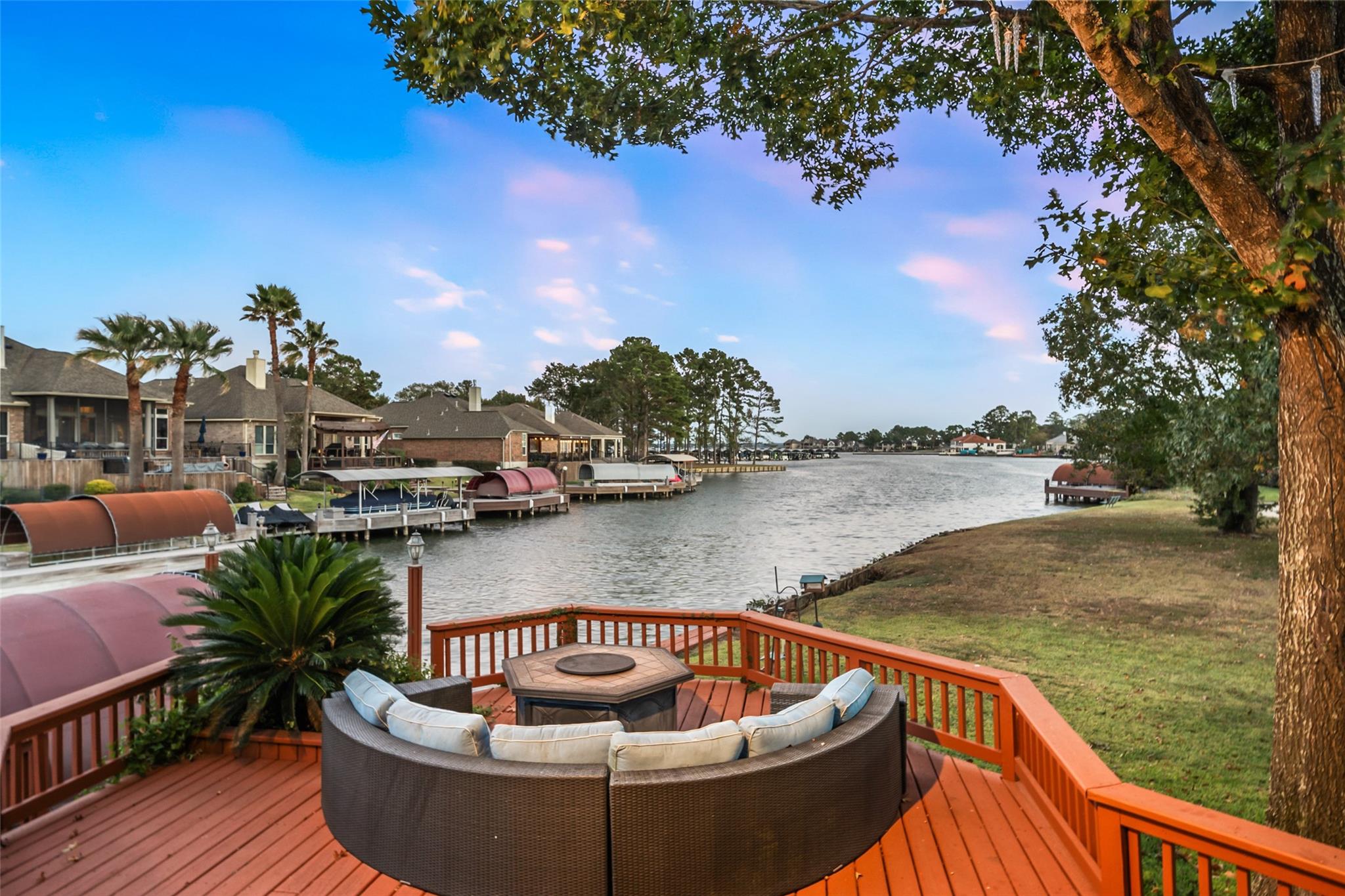 Montgomery, Texas, 77356, United States, 3 Bedrooms Bedrooms, ,4 BathroomsBathrooms,Residential,Active,1992537