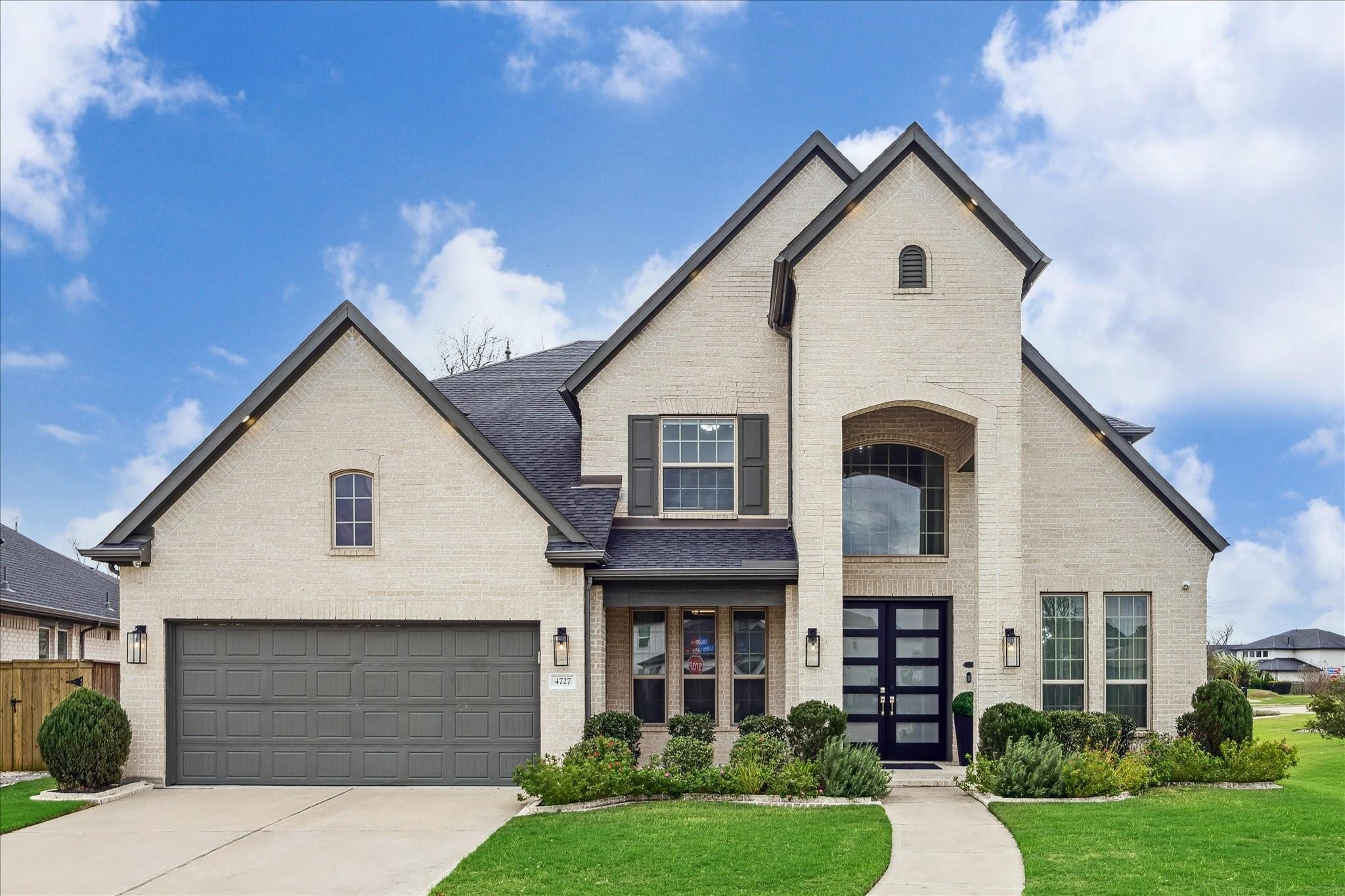 Sugar Land, Texas, 77479, United States, 4 Bedrooms Bedrooms, ,5 BathroomsBathrooms,Residential,Active,2006987
