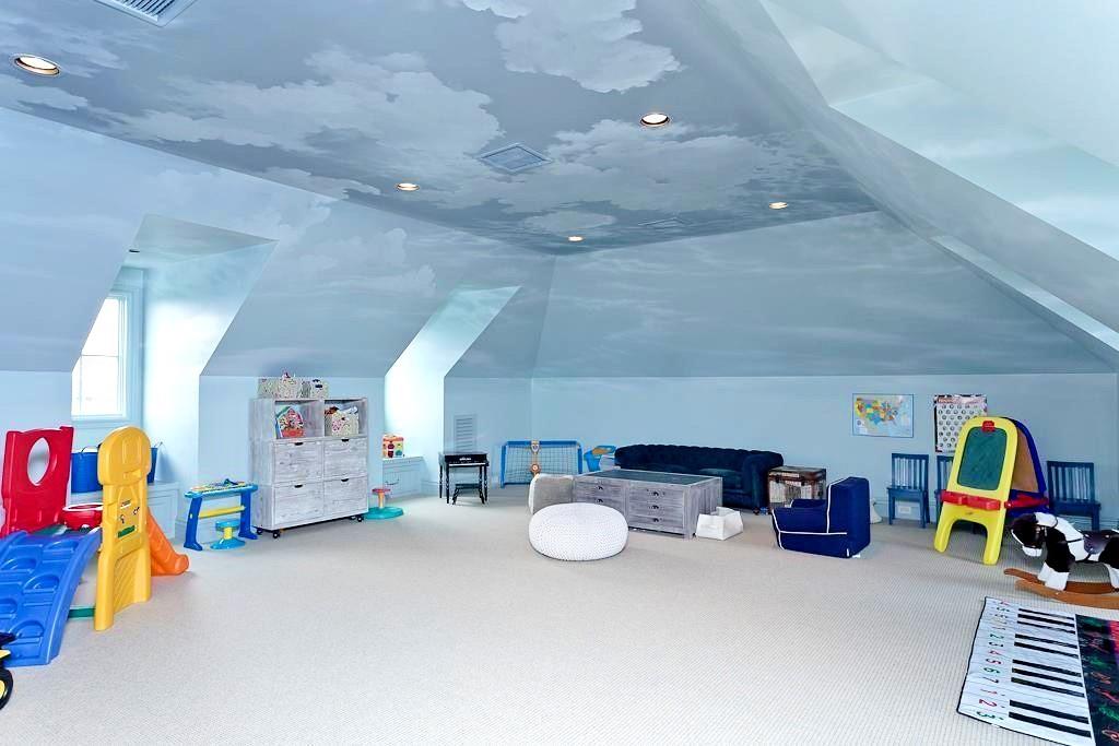 Sugar Land, Texas, 77479, United States, 5 Bedrooms Bedrooms, ,7 BathroomsBathrooms,Residential,Active,1992247