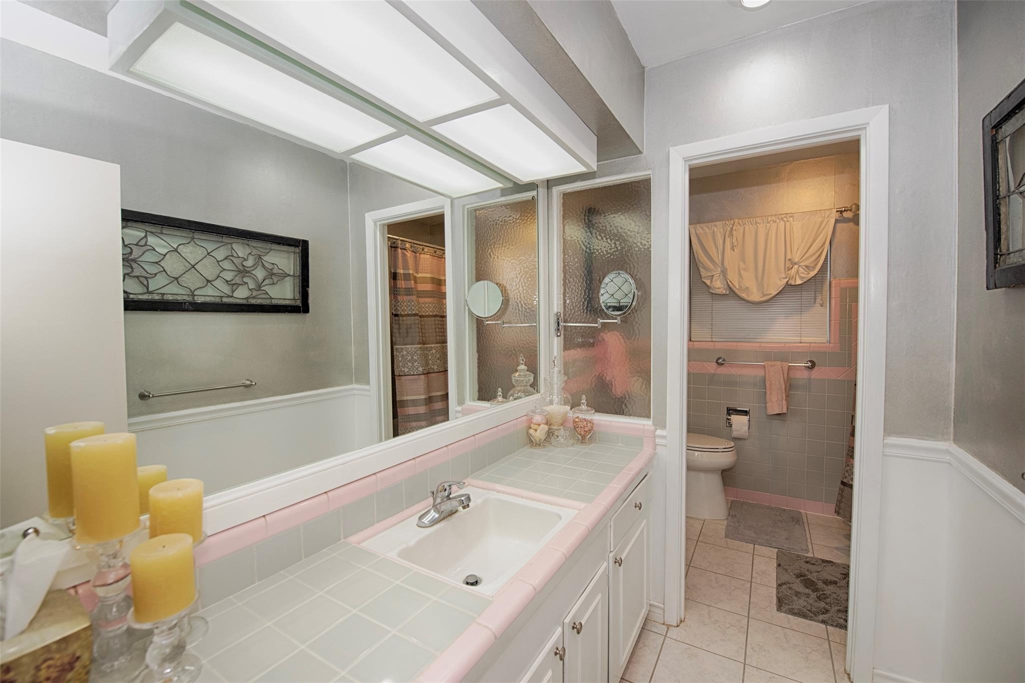 Taylor Lake Village, Texas, 77586, United States, 3 Bedrooms Bedrooms, ,3 BathroomsBathrooms,Residential,Active,1953995