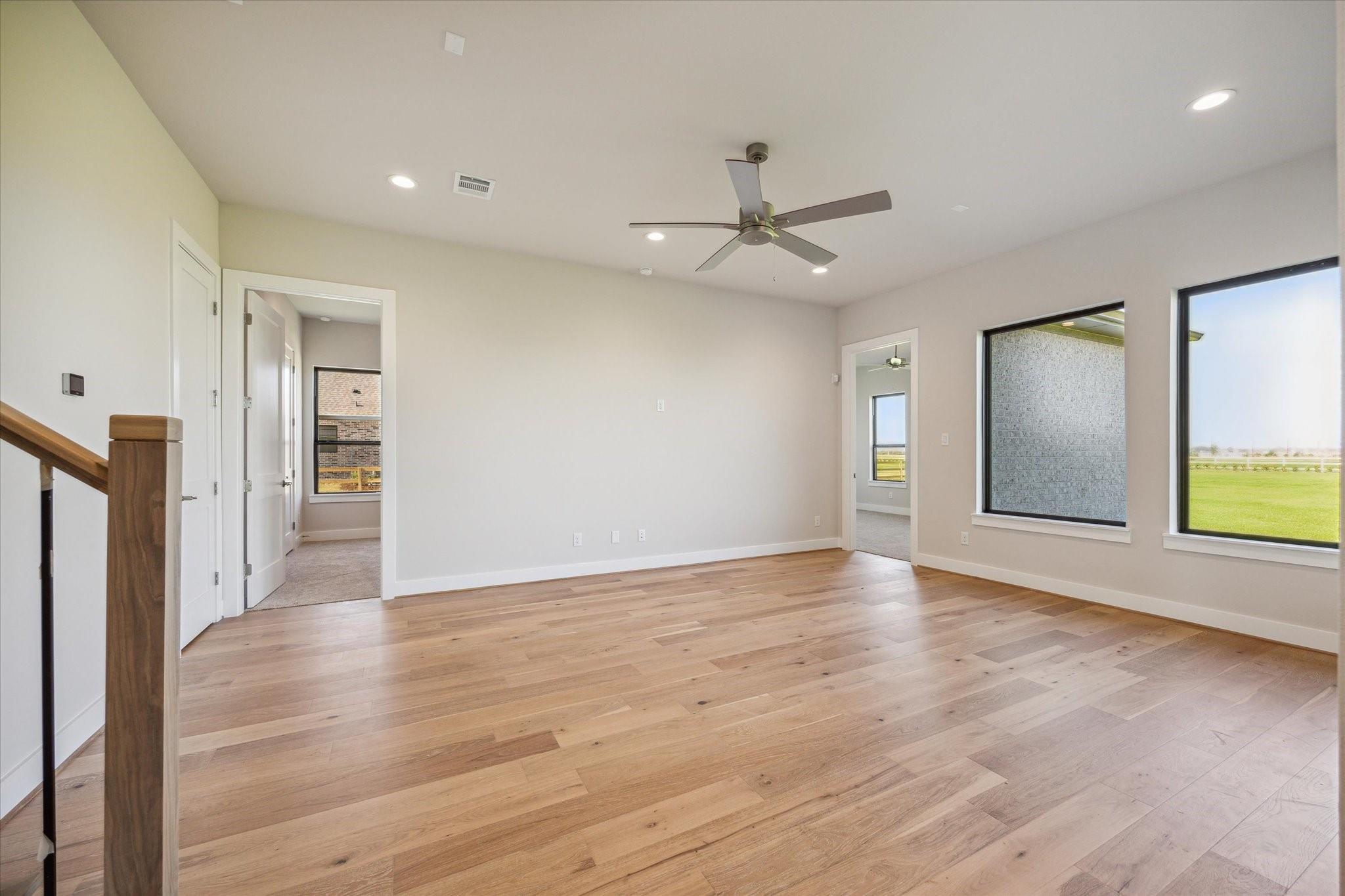 Conroe, Texas, 77304, United States, 4 Bedrooms Bedrooms, ,5 BathroomsBathrooms,Residential,Active,1993621