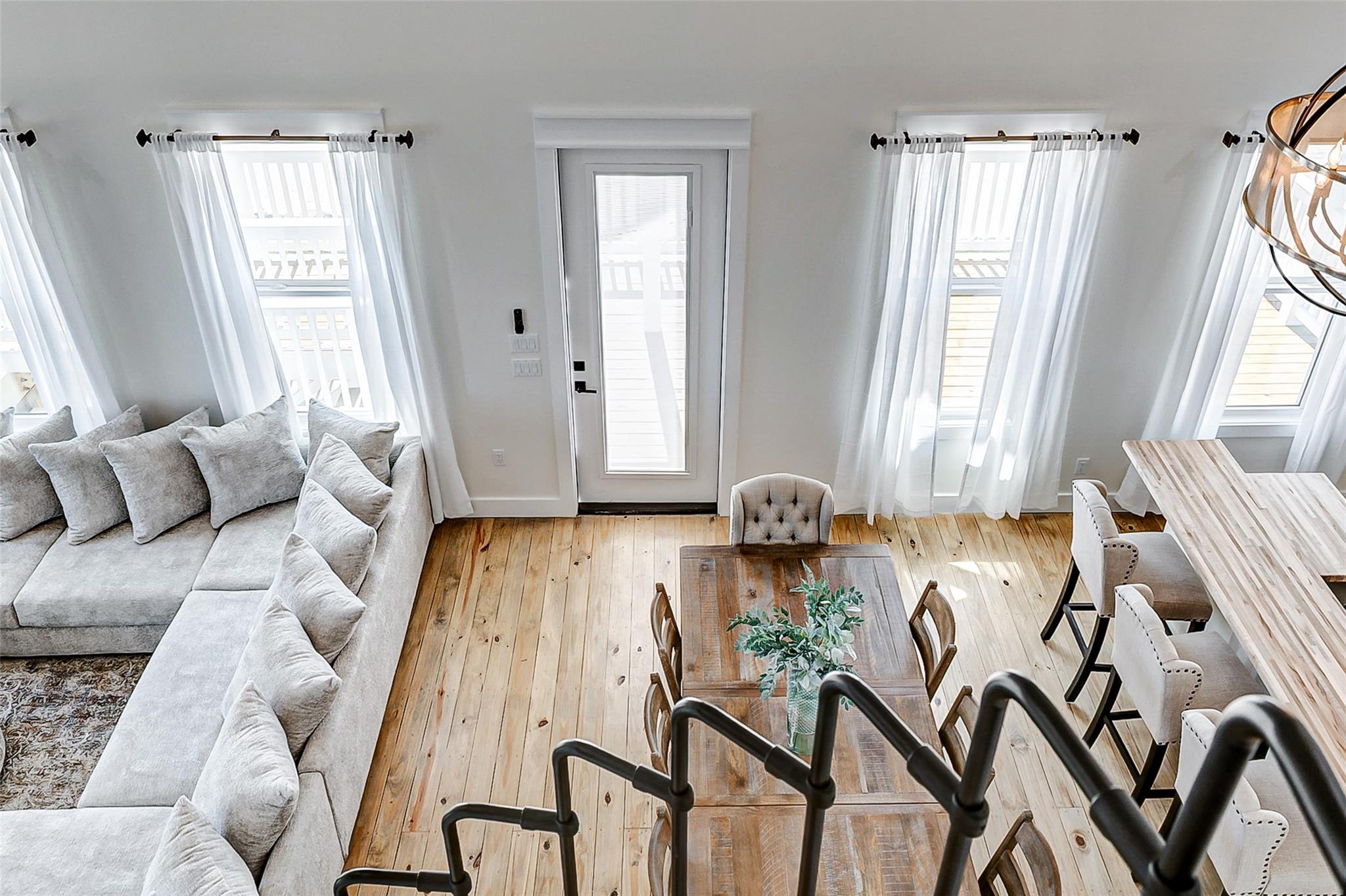 Gilchrist, Texas, 77617, United States, 3 Bedrooms Bedrooms, ,4 BathroomsBathrooms,Residential,Active,1761250