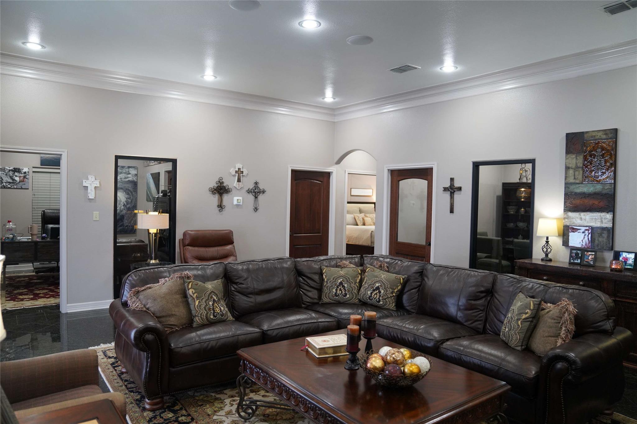 Sheridan, Texas, 77475, United States, 8 Bedrooms Bedrooms, ,5 BathroomsBathrooms,Residential,Active,1954329