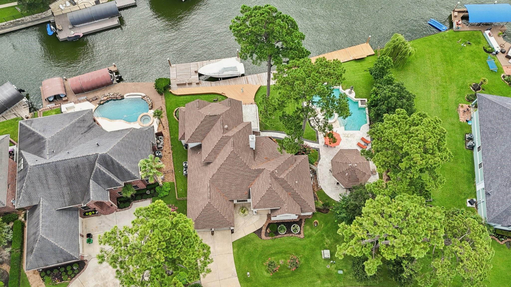 Montgomery, Texas, 77356, United States, 4 Bedrooms Bedrooms, ,5 BathroomsBathrooms,Residential,Active,1894542