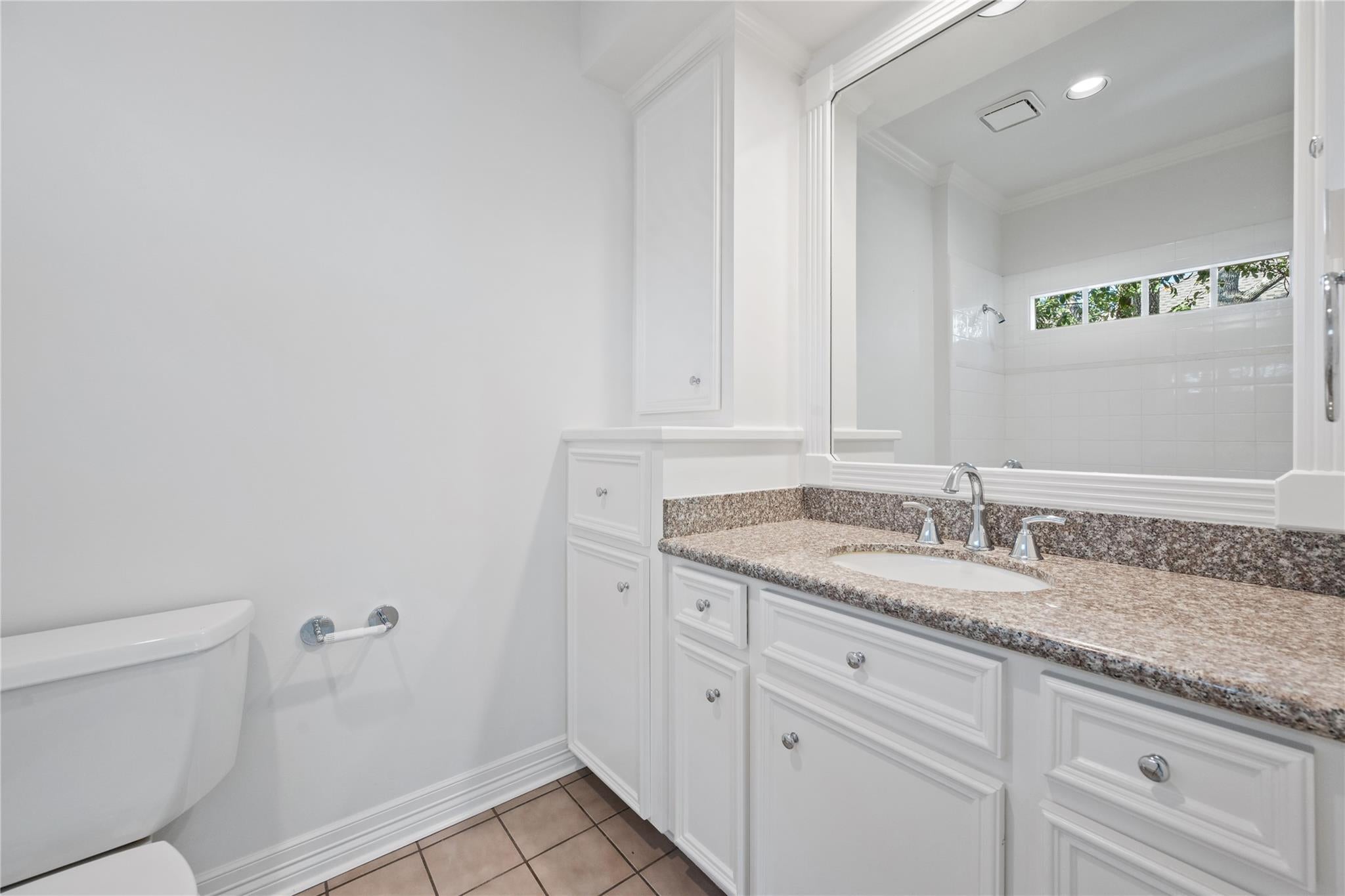 Houston, Texas, 77027, United States, 4 Bedrooms Bedrooms, ,5 BathroomsBathrooms,Residential,Active,1973647