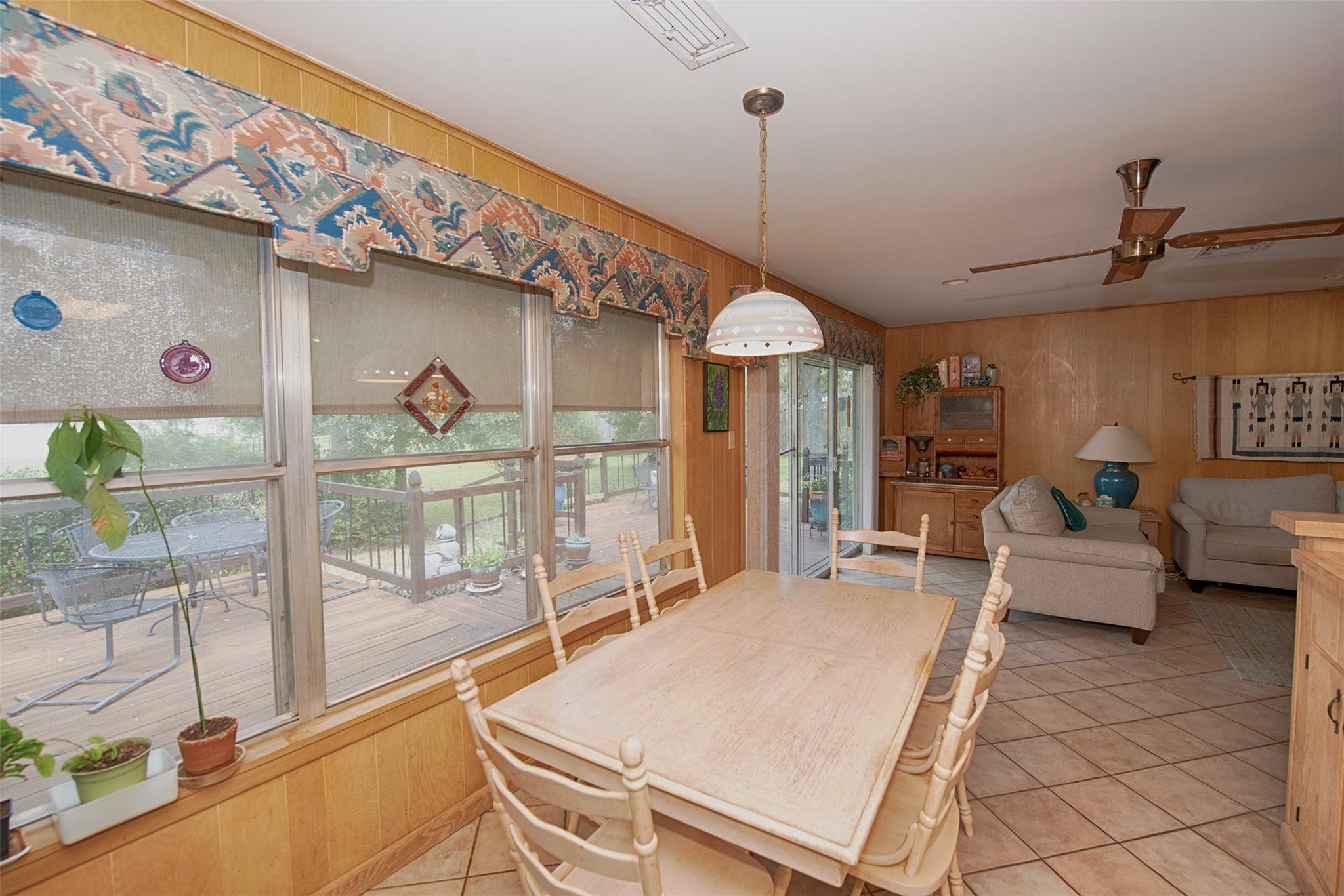 Taylor Lake Village, Texas, 77586, United States, 3 Bedrooms Bedrooms, ,3 BathroomsBathrooms,Residential,Active,1953995