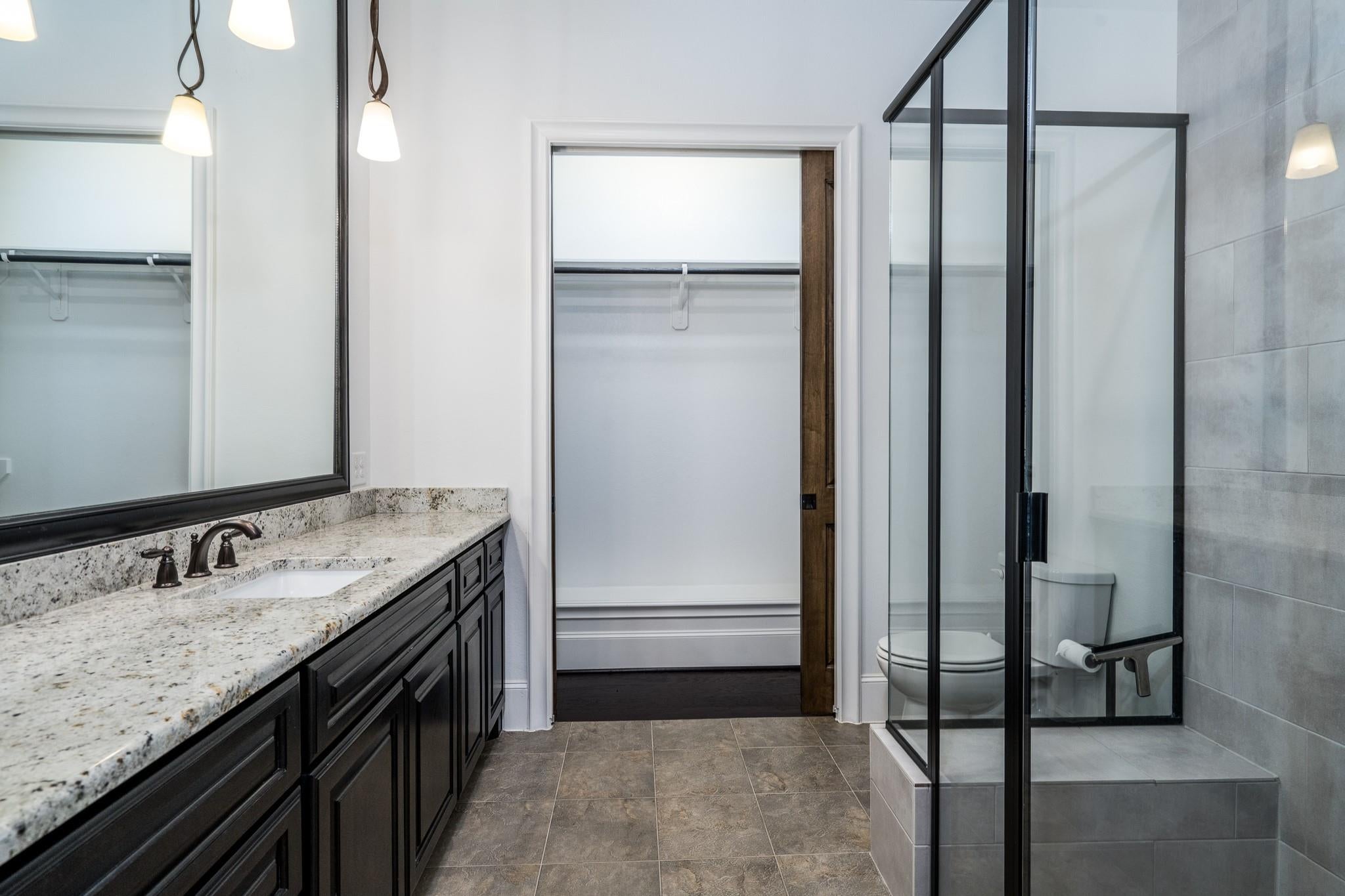 Montgomery, Texas, 77316, United States, 4 Bedrooms Bedrooms, ,7 BathroomsBathrooms,Residential,Active,1987262