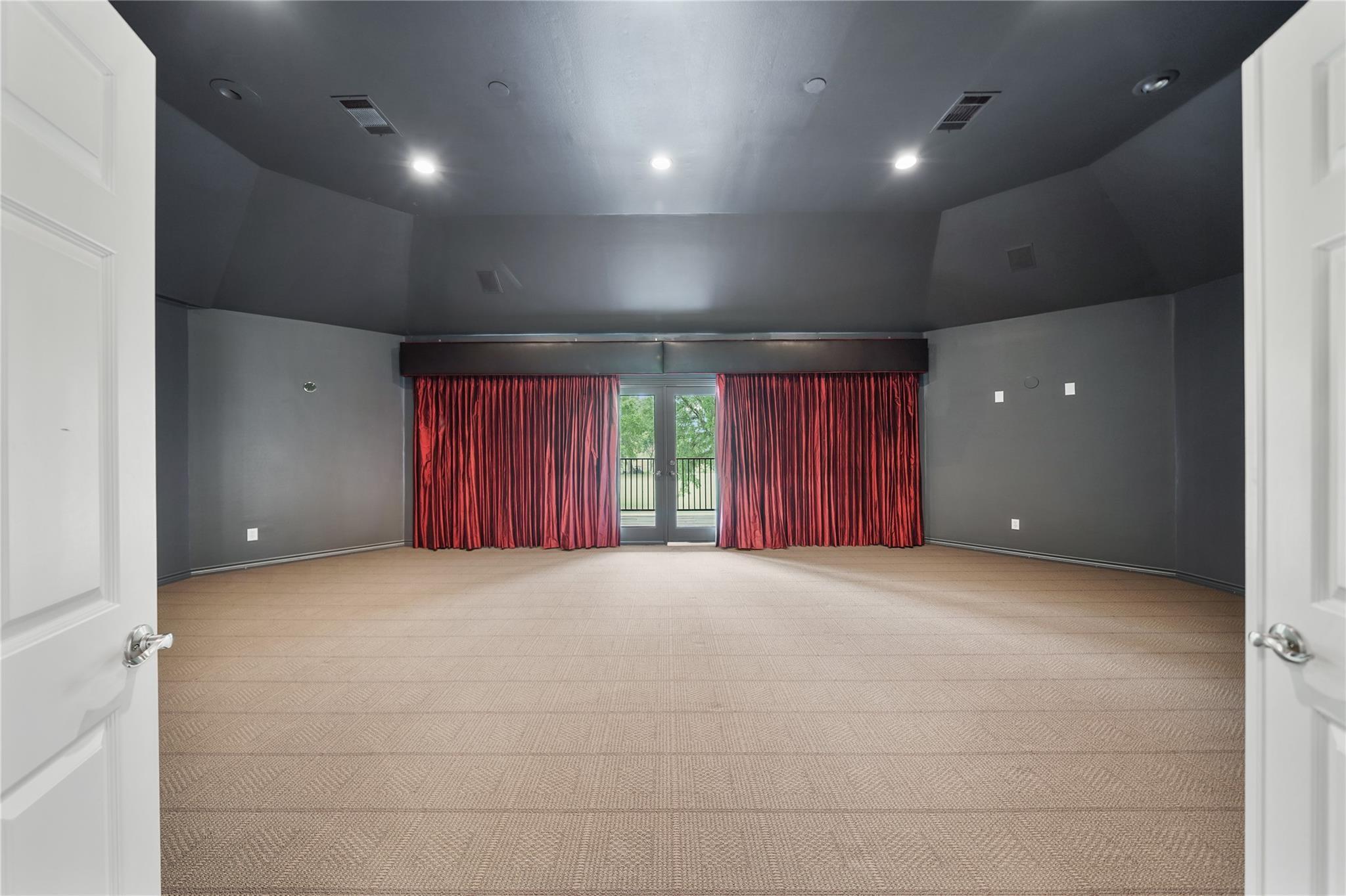 Sugar Land, Texas, 77479, United States, 6 Bedrooms Bedrooms, ,8 BathroomsBathrooms,Residential,Active,1973640