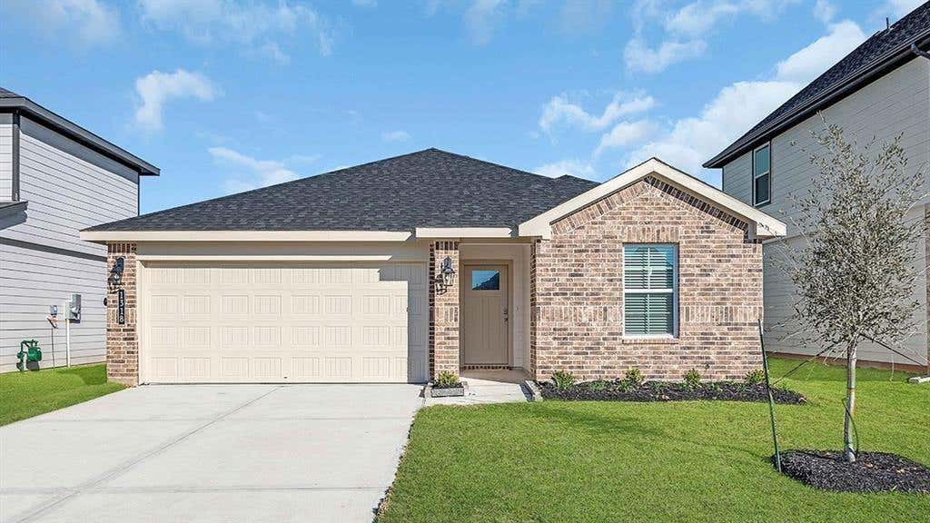 518 ROBIN STREET, ANGLETON, TX 77515, photo 1 of 24