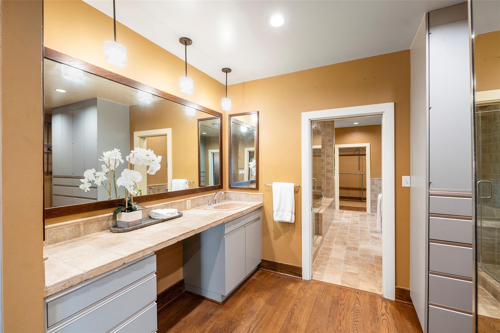 Galveston, Texas, 77550, United States, 4 Bedrooms Bedrooms, ,6 BathroomsBathrooms,Residential,Active,1905067