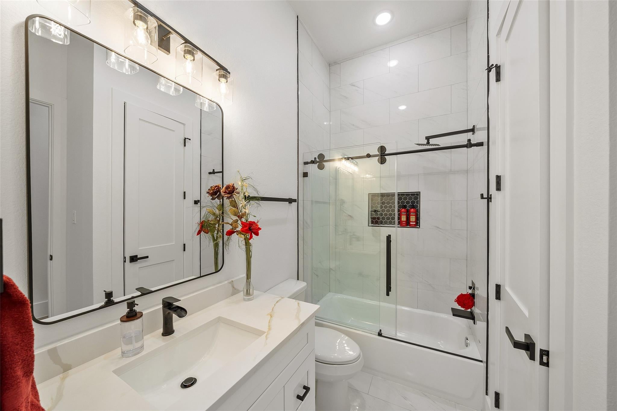 Montgomery, Texas, 77356, United States, 4 Bedrooms Bedrooms, ,4 BathroomsBathrooms,Residential,Active,2018186