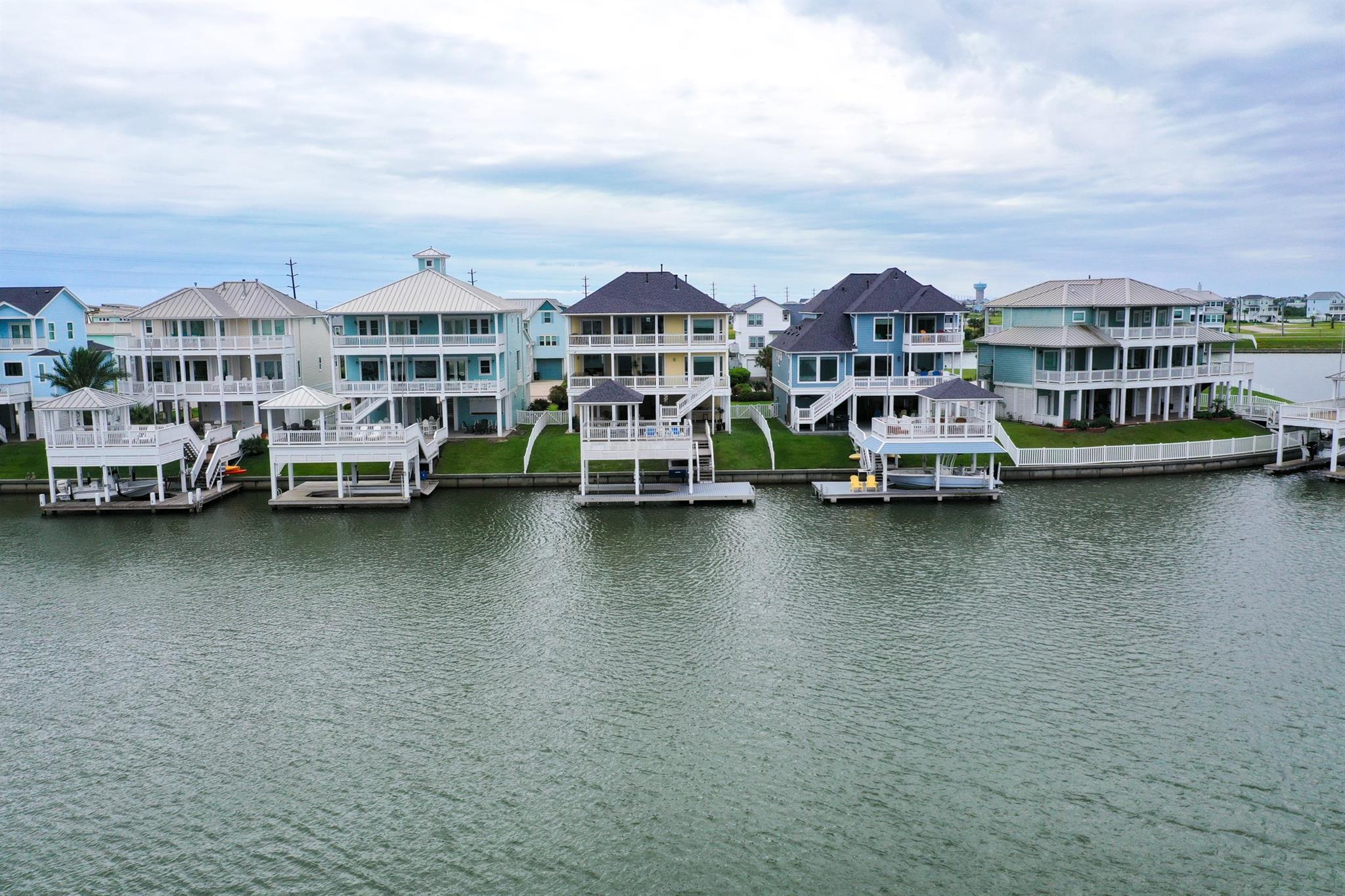 Galveston, Texas, 77554, United States, 4 Bedrooms Bedrooms, ,4 BathroomsBathrooms,Residential,Active,1943806