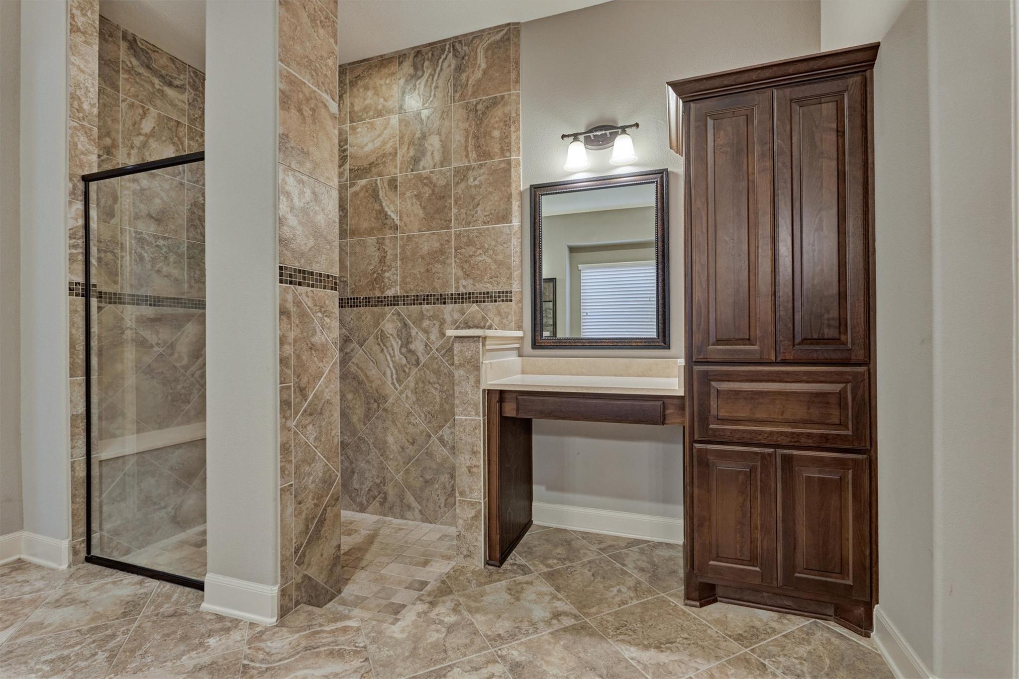 Montgomery, Texas, 77316, United States, 5 Bedrooms Bedrooms, ,4 BathroomsBathrooms,Residential,Active,1927663