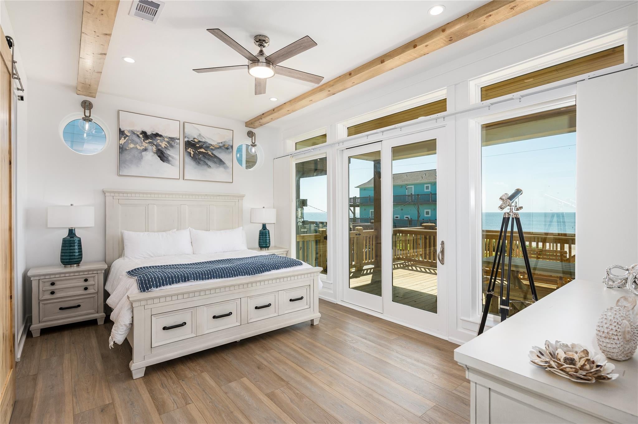 Crystal Beach, Texas, 77650, United States, 4 Bedrooms Bedrooms, ,3 BathroomsBathrooms,Residential,Active,1944100